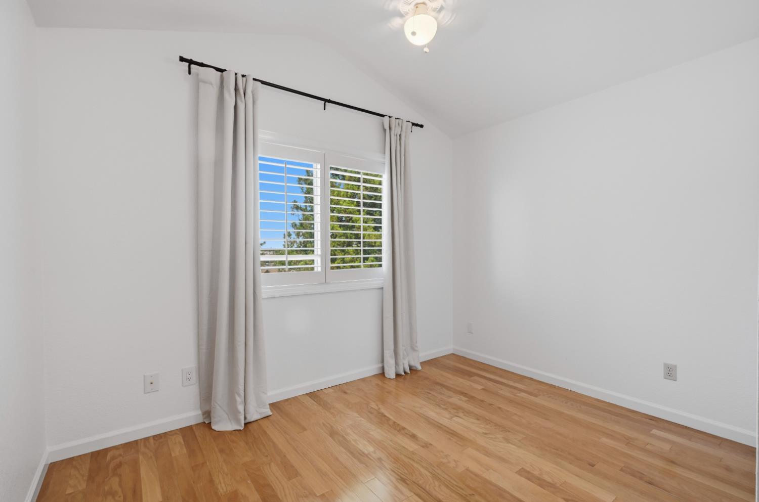 112 Woodsmoke Way
