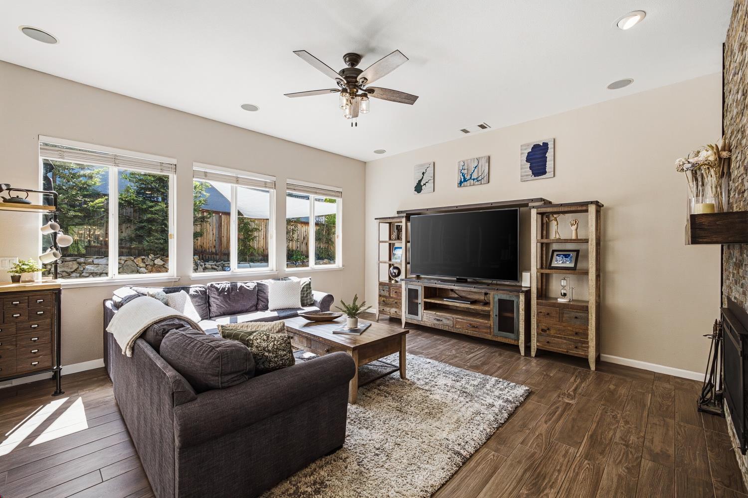 1504 Halifax Way