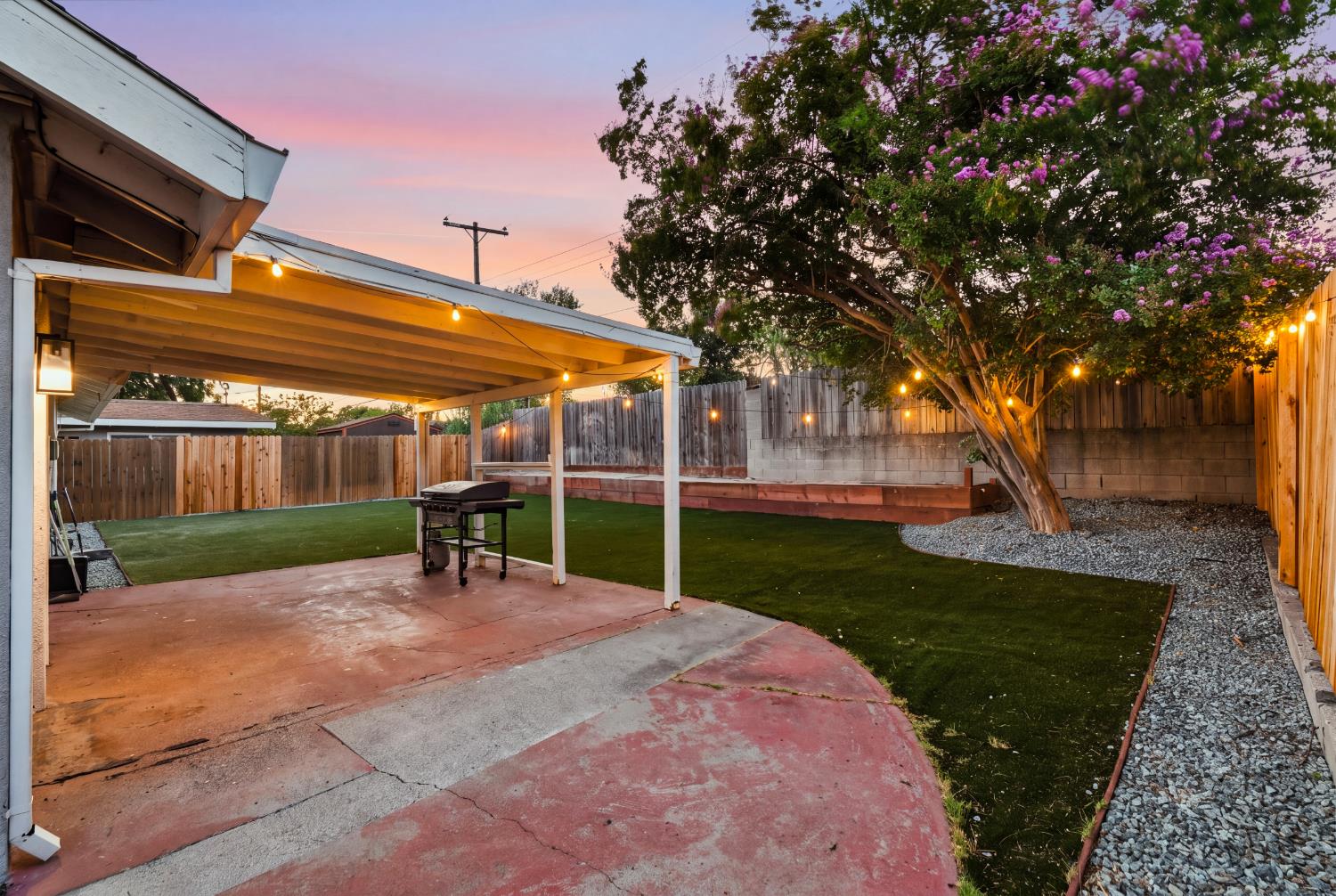 6577 Thomas Drive