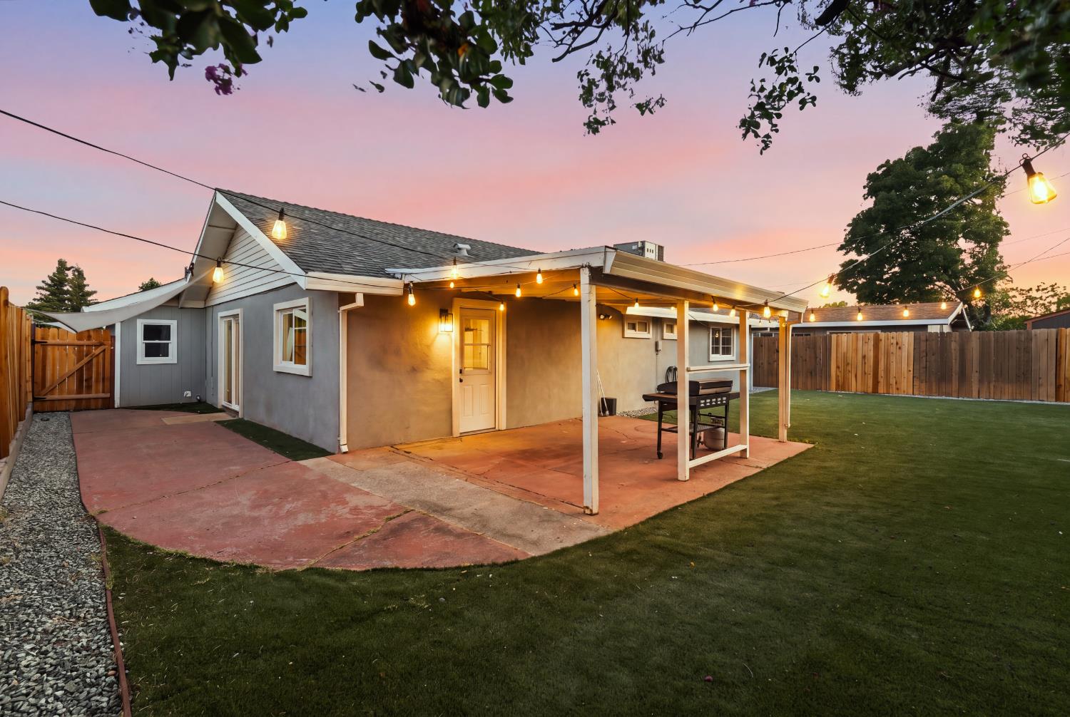 6577 Thomas Drive