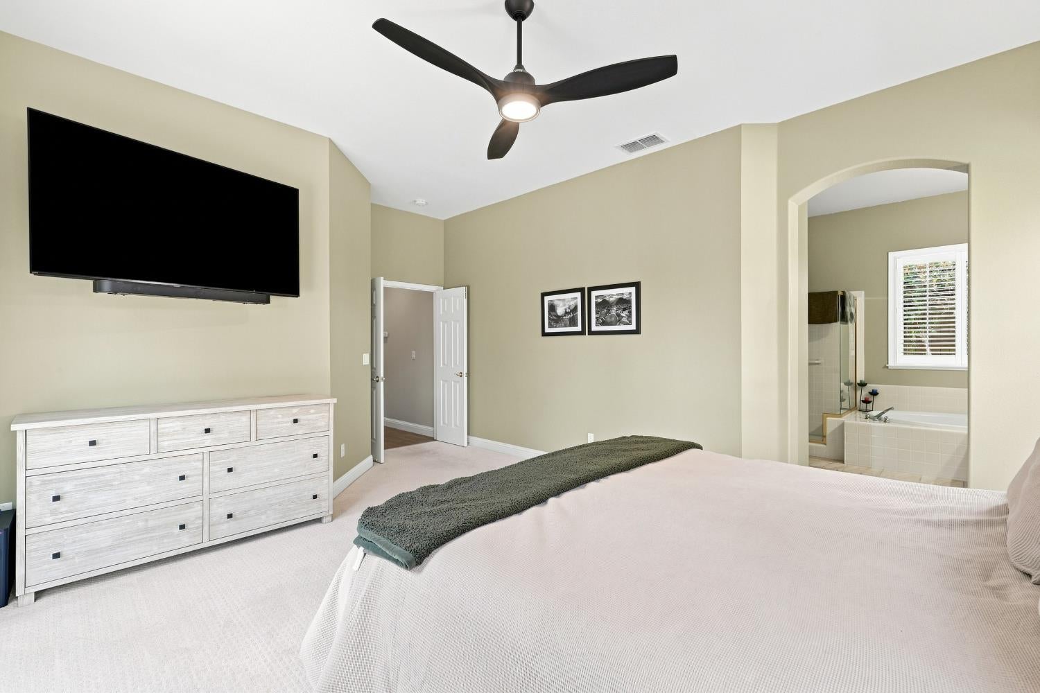 3931 Ironwood Drive