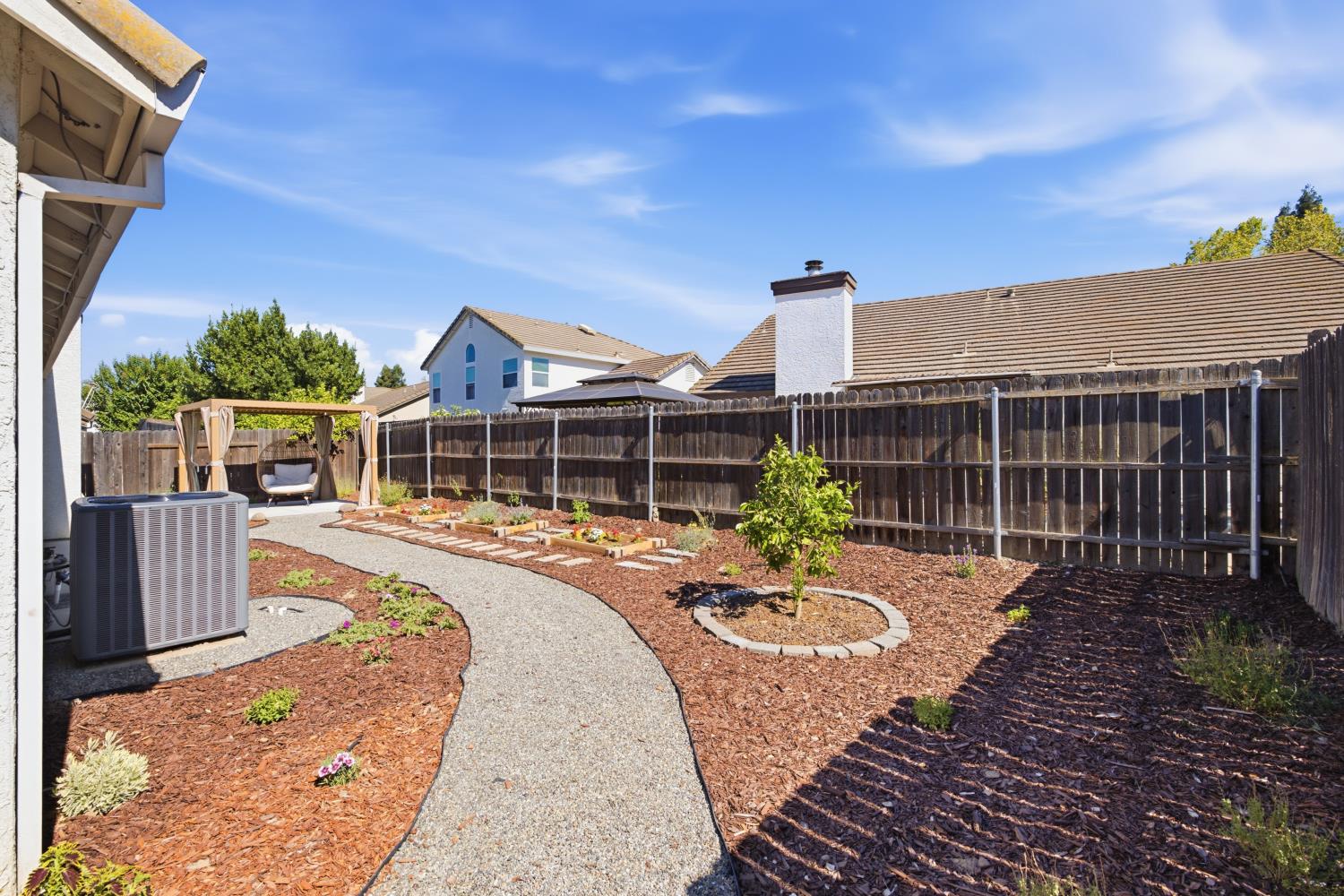 5112 Homeland Court