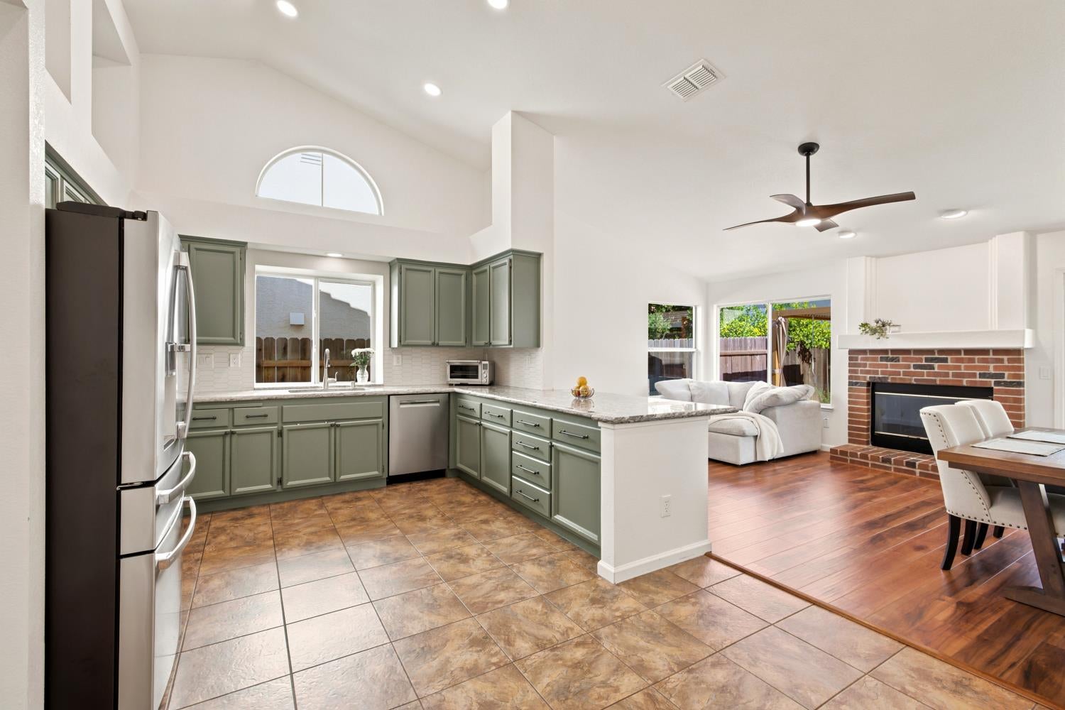 5112 Homeland Court