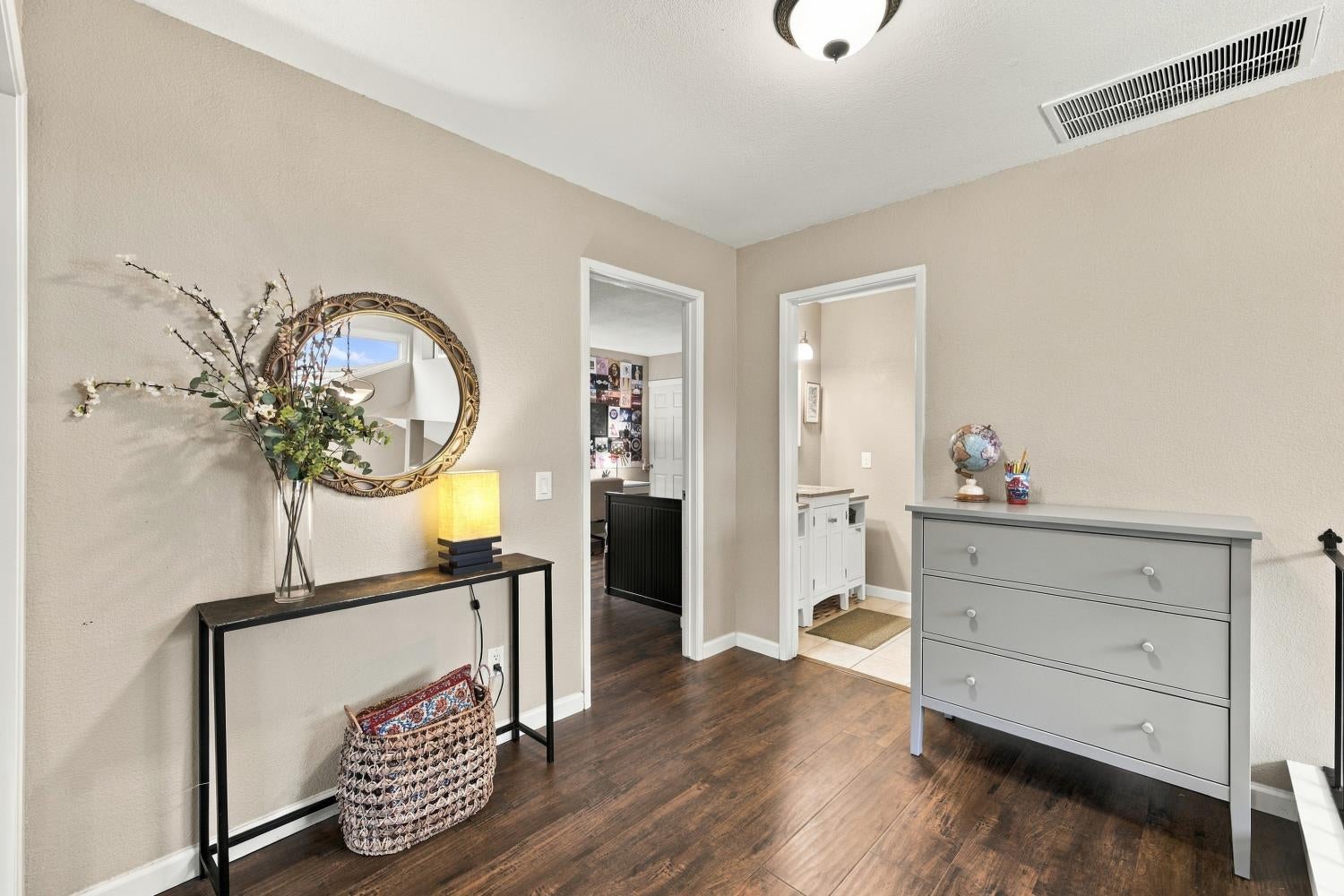 2221 Peggy Lane