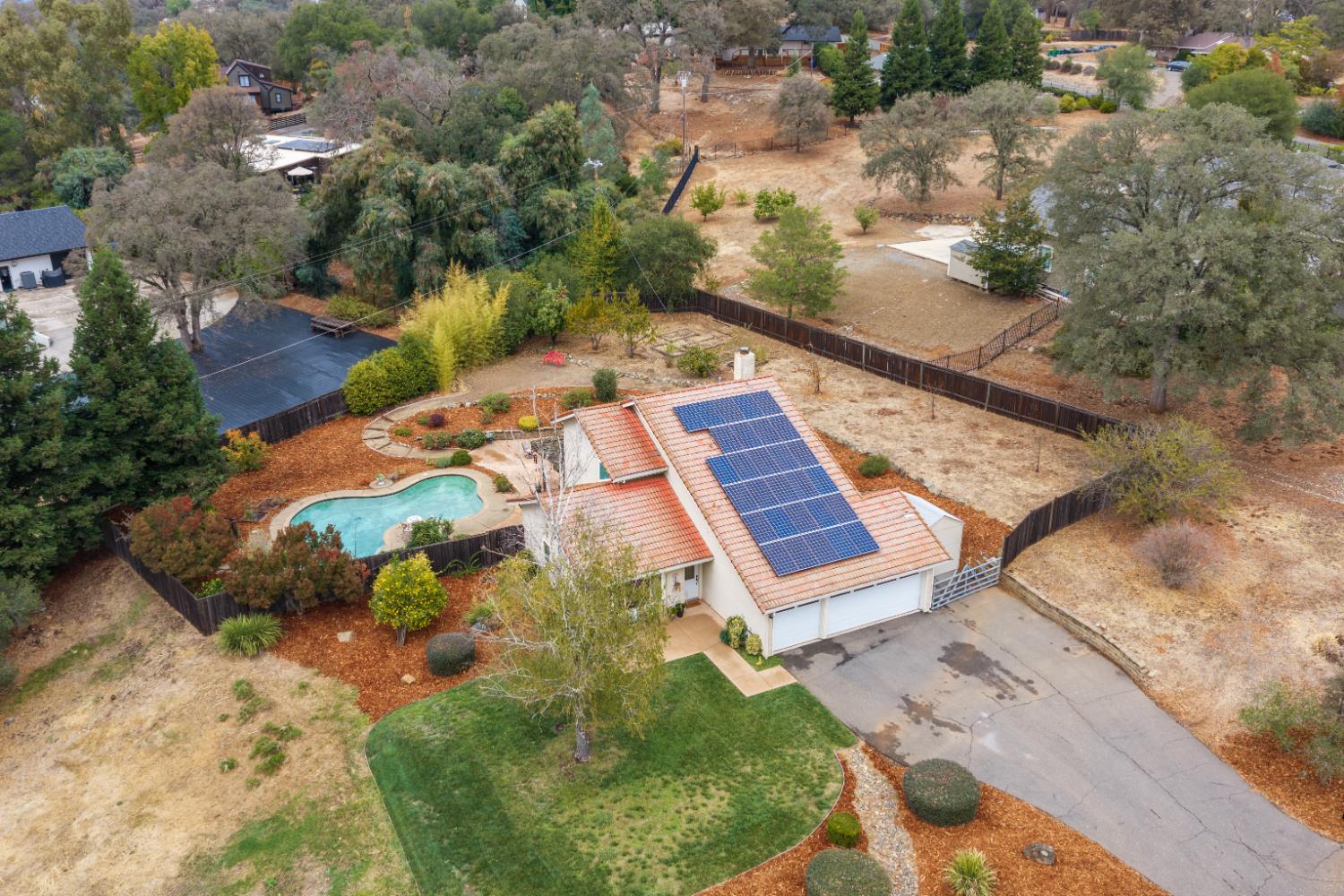2221 Peggy Lane