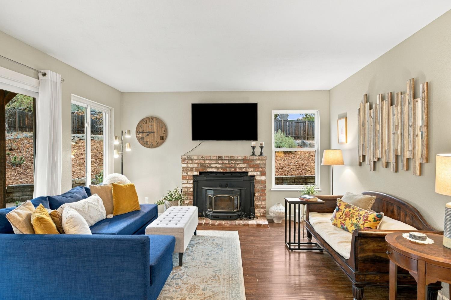2221 Peggy Lane