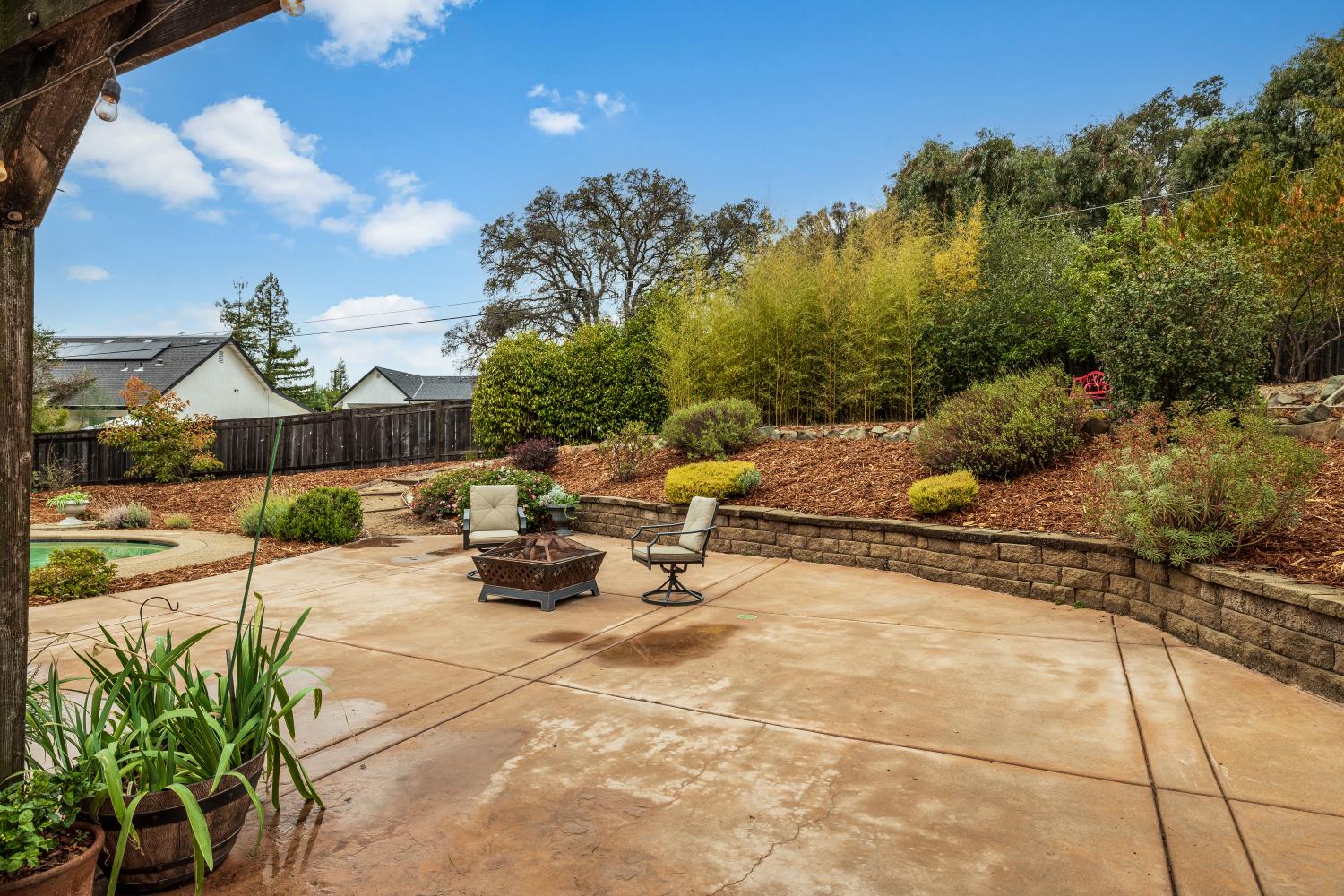 2221 Peggy Lane