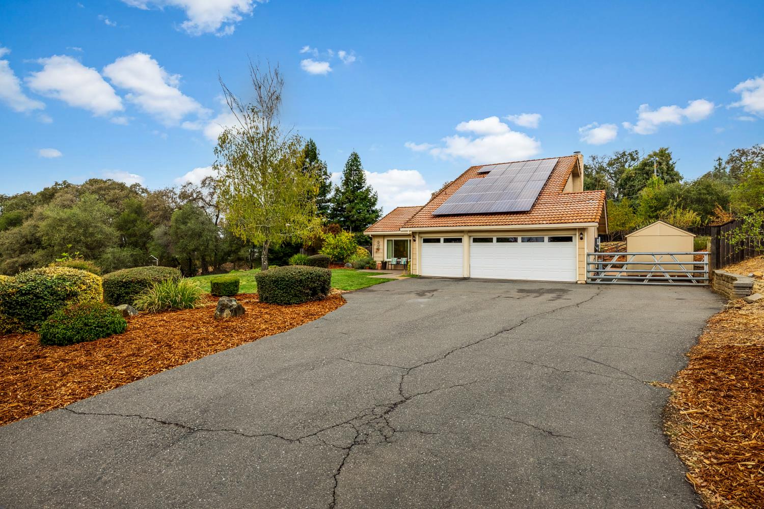 2221 Peggy Lane