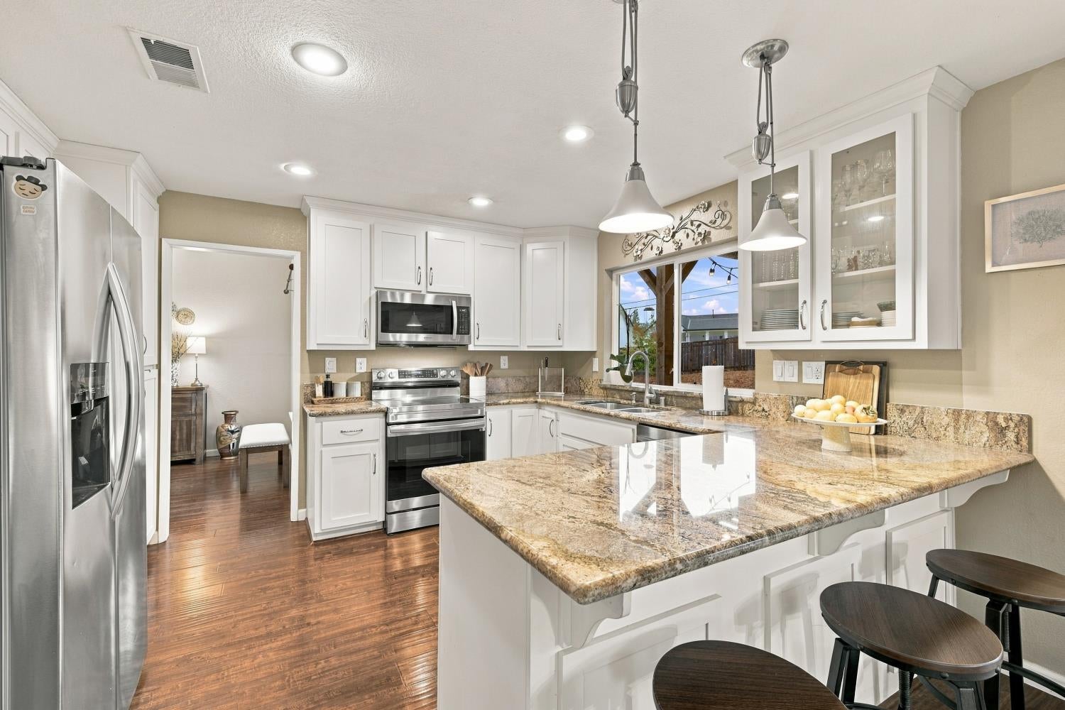 2221 Peggy Lane