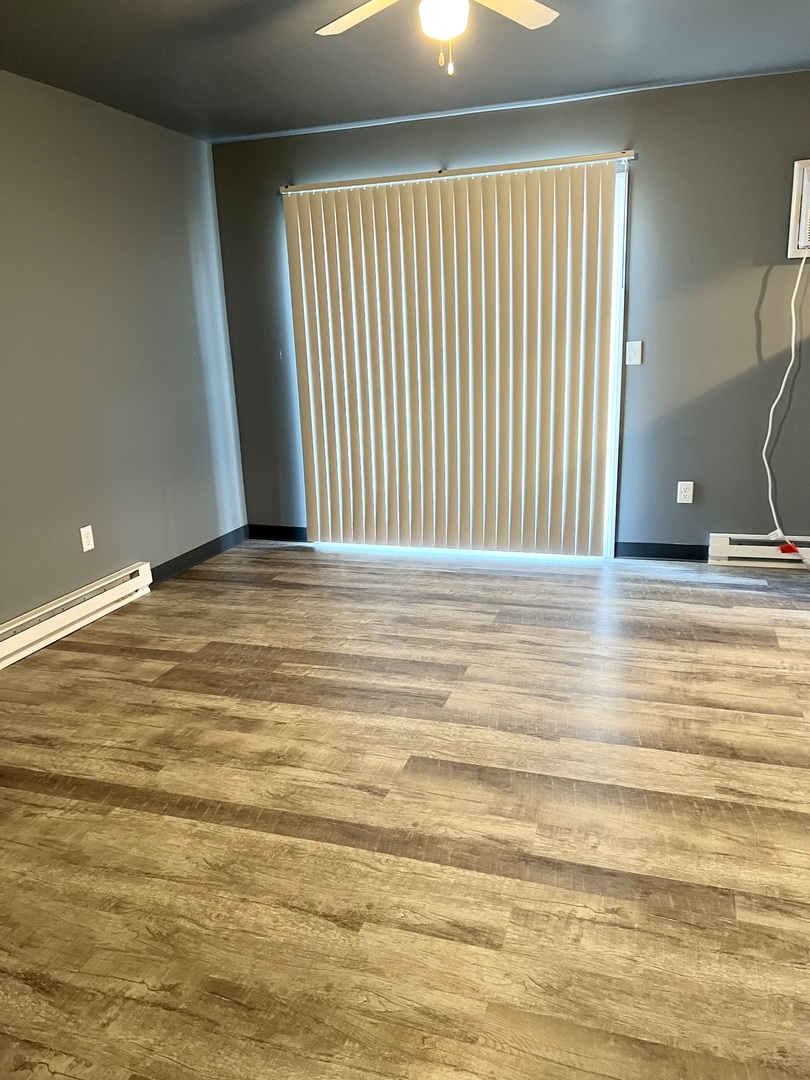 530 E 3rd Street Unit: F