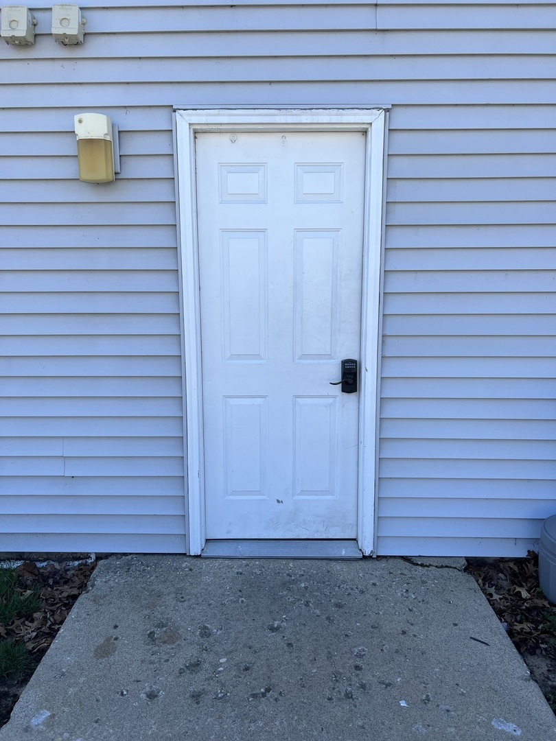 530 E 3rd Street Unit: F