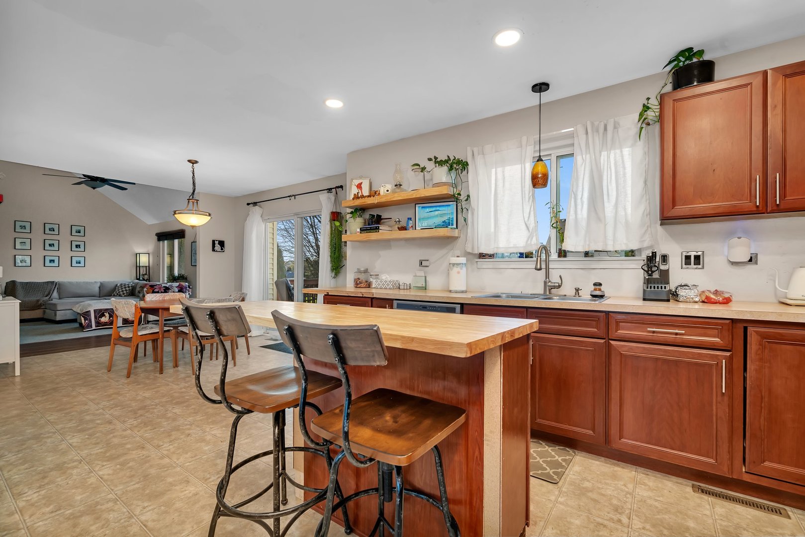 26330 W Bayberry Court