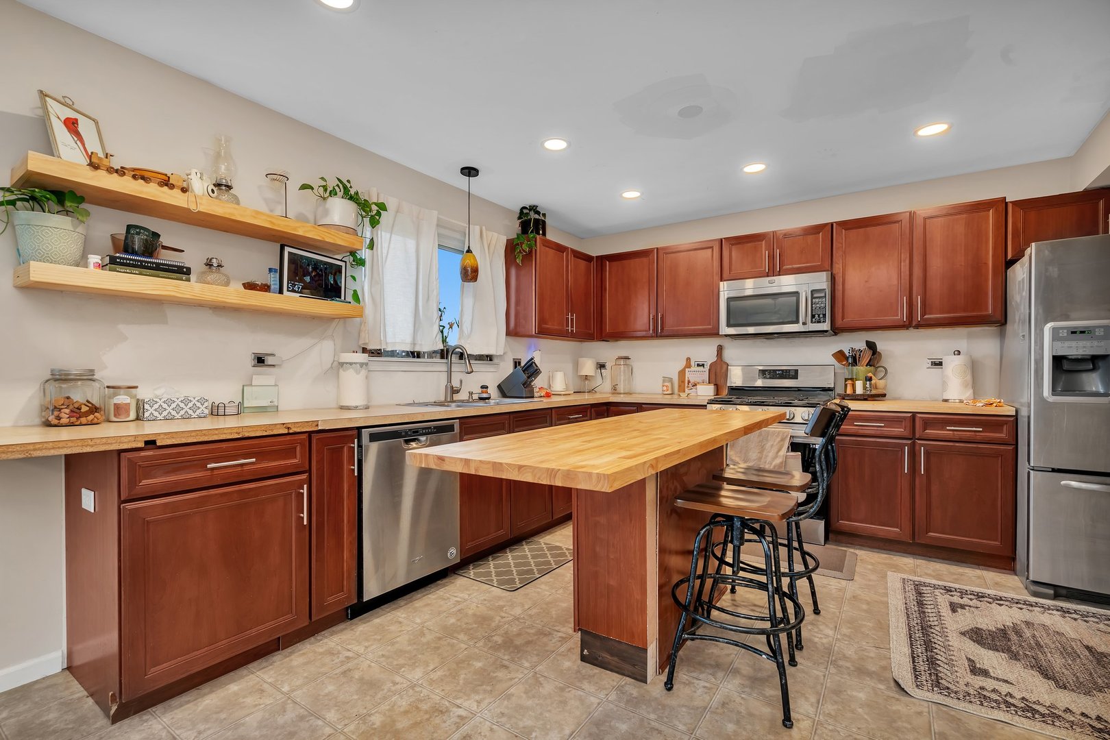 26330 W Bayberry Court