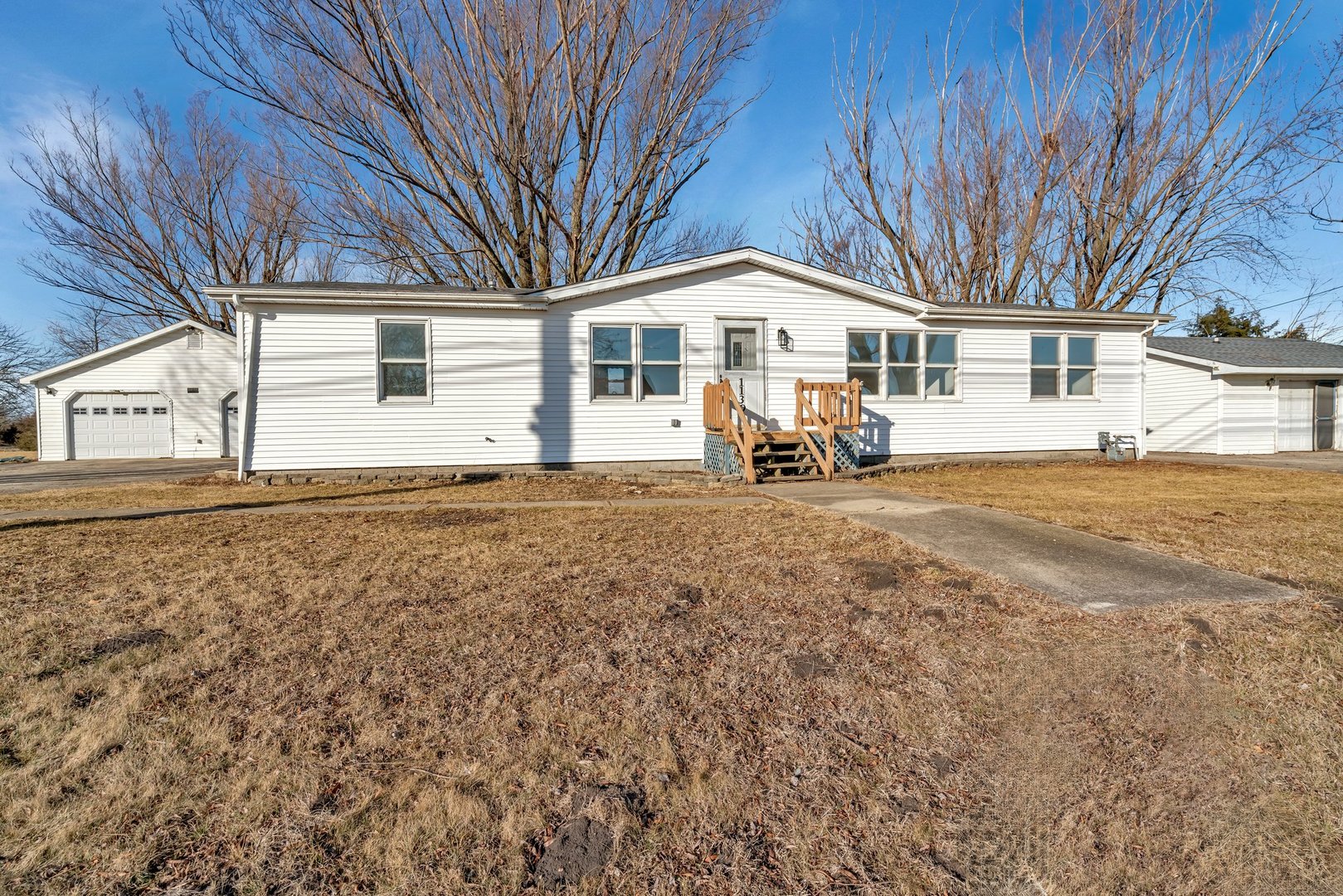 1130 N Division Street