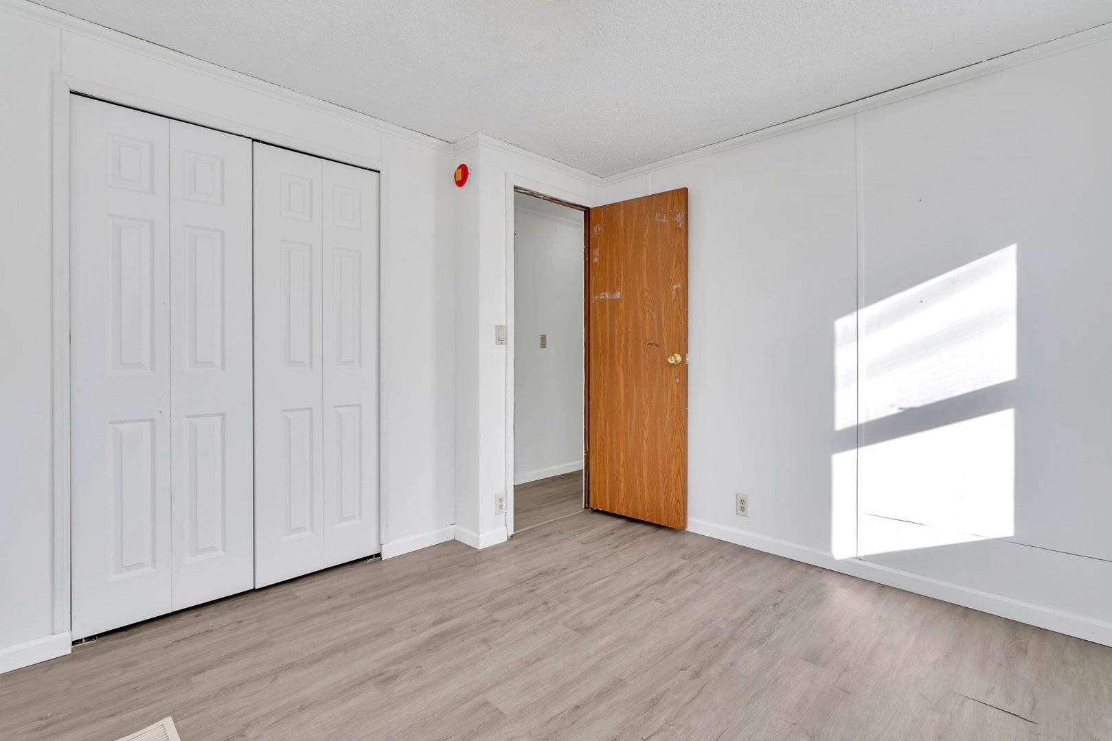 1130 N Division Street