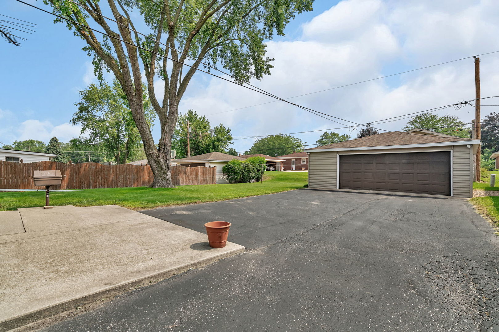 1308 Hosmer Street