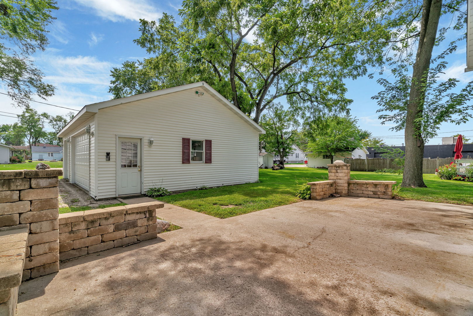 185 E Division Street