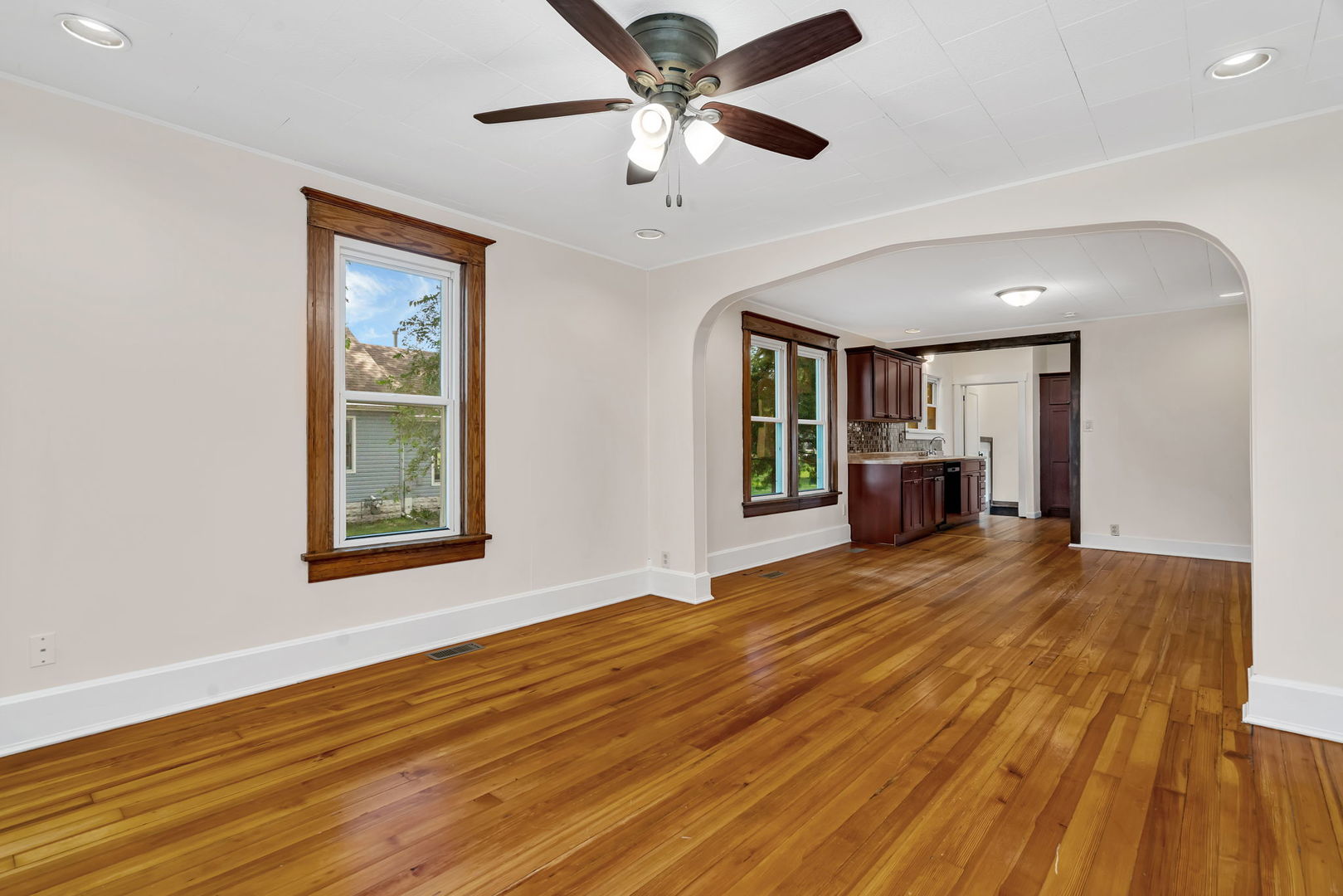 185 E Division Street