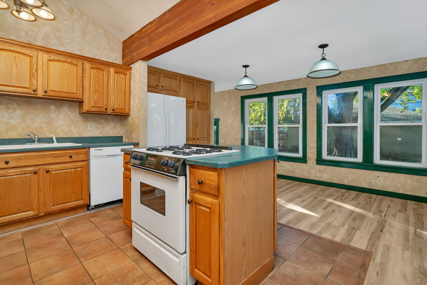 627 E Washington Street