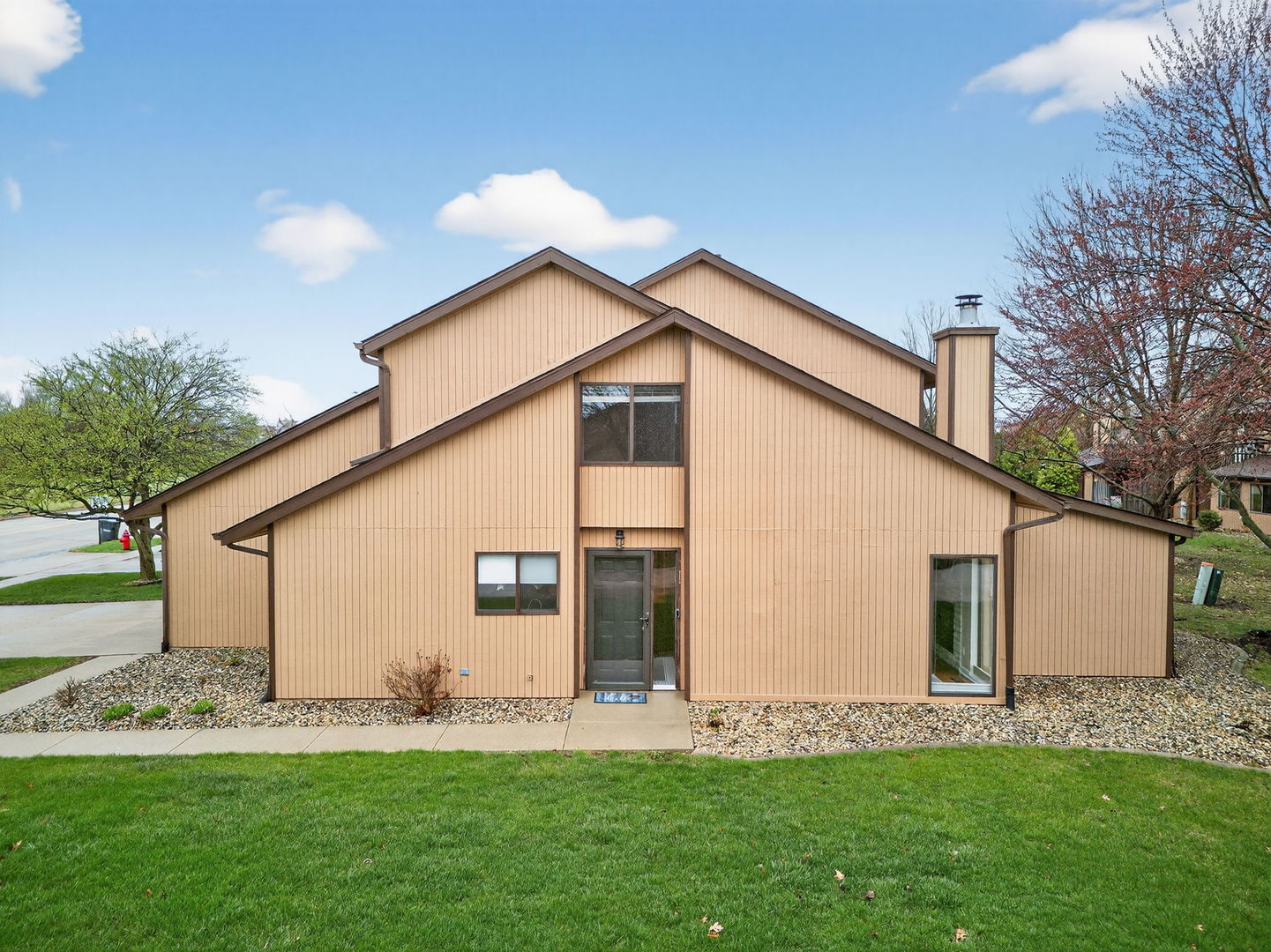 1229 Lakewood Drive Unit: A