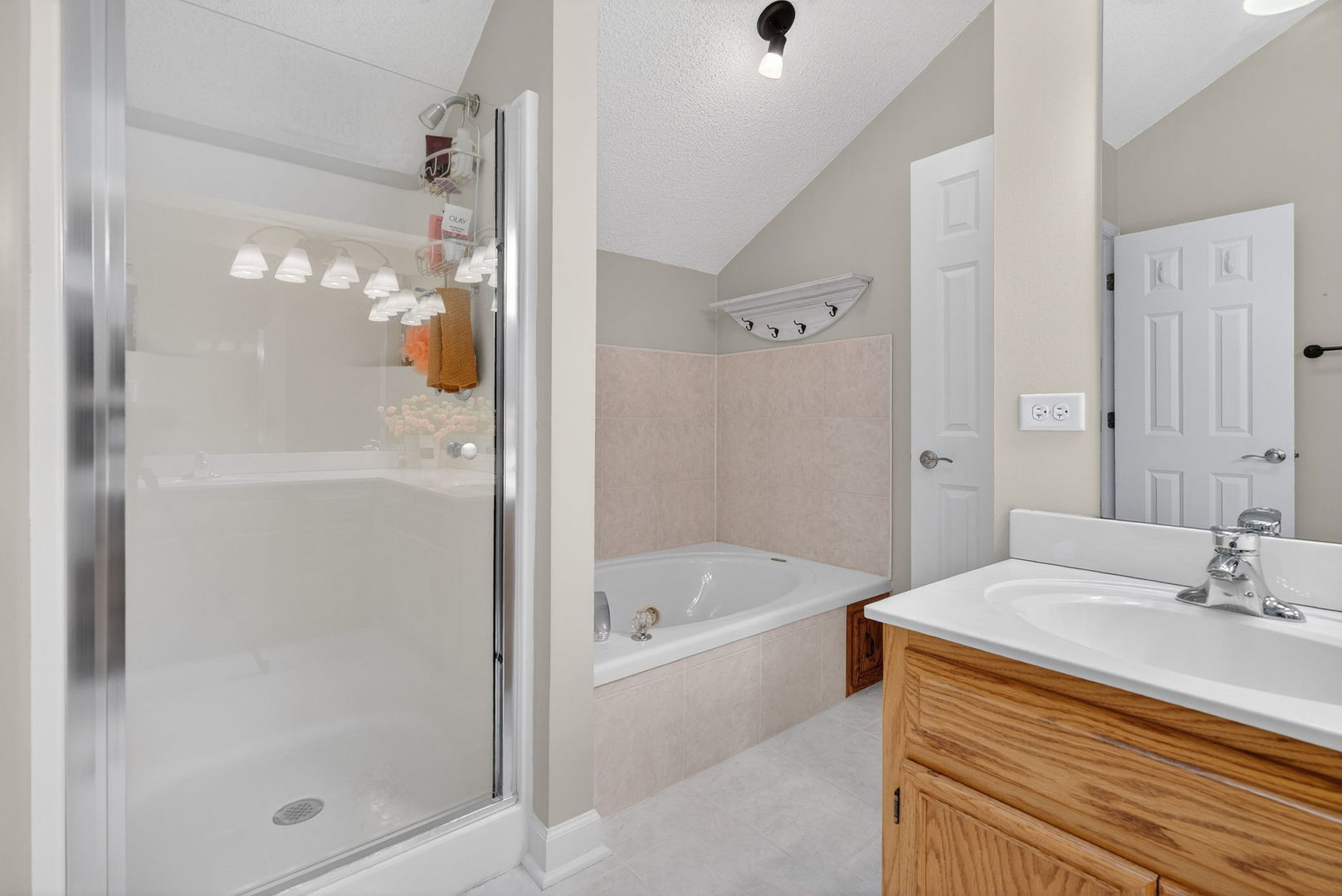 1229 Lakewood Drive Unit: A