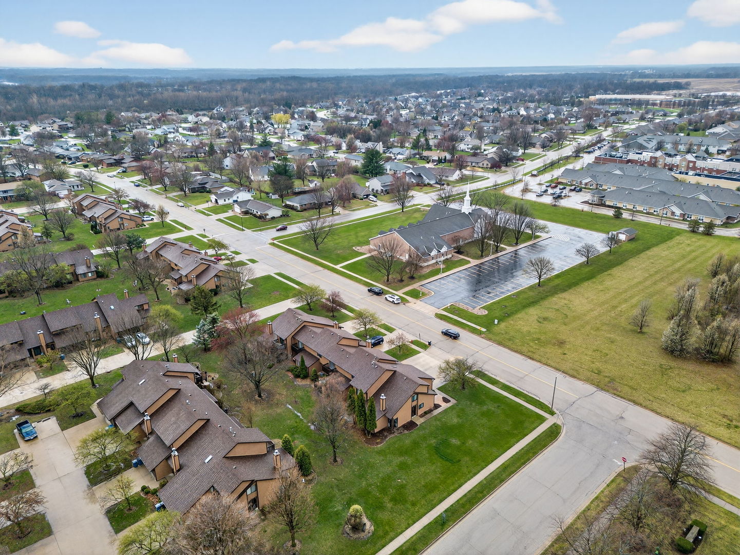 1229 Lakewood Drive Unit: A