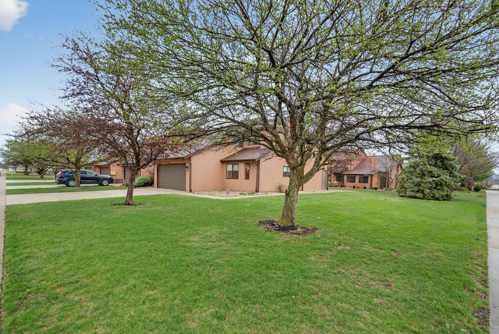 1229 Lakewood Drive Unit: A