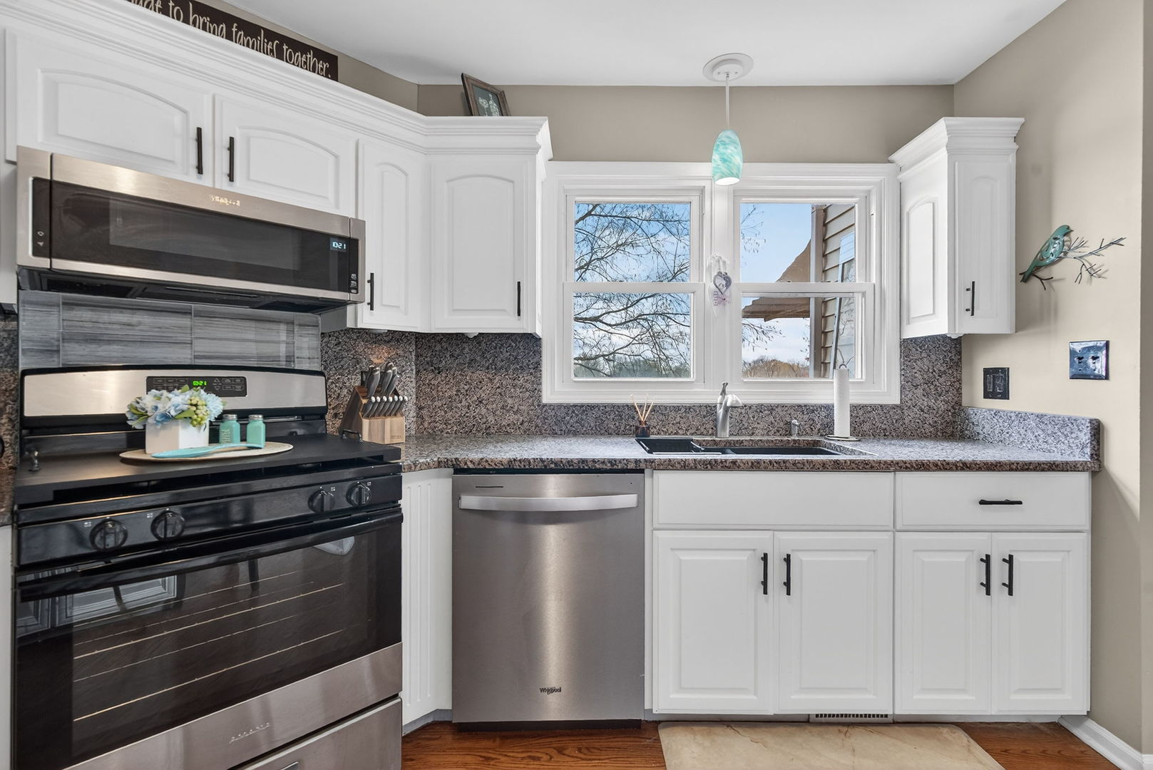 3434 Lake Shore Drive