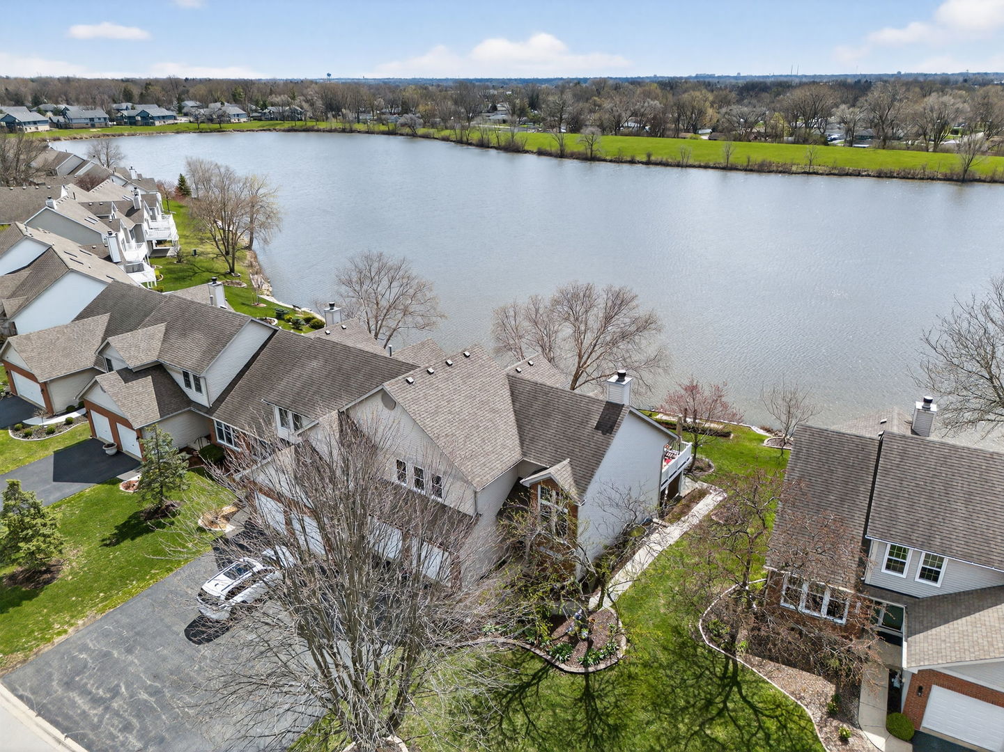 3434 Lake Shore Drive