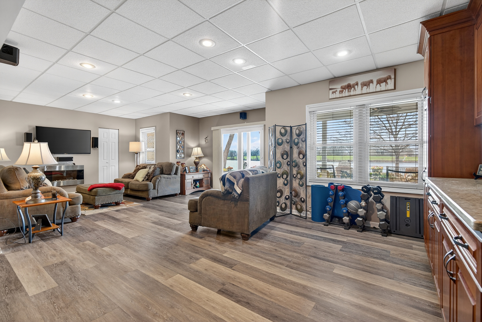 3434 Lake Shore Drive