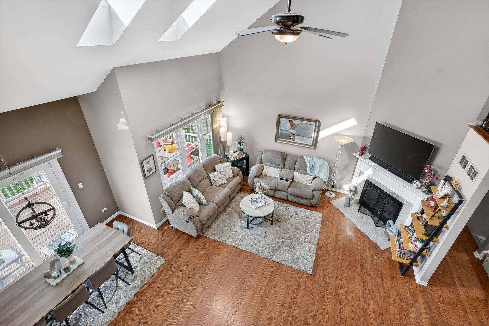 3434 Lake Shore Drive