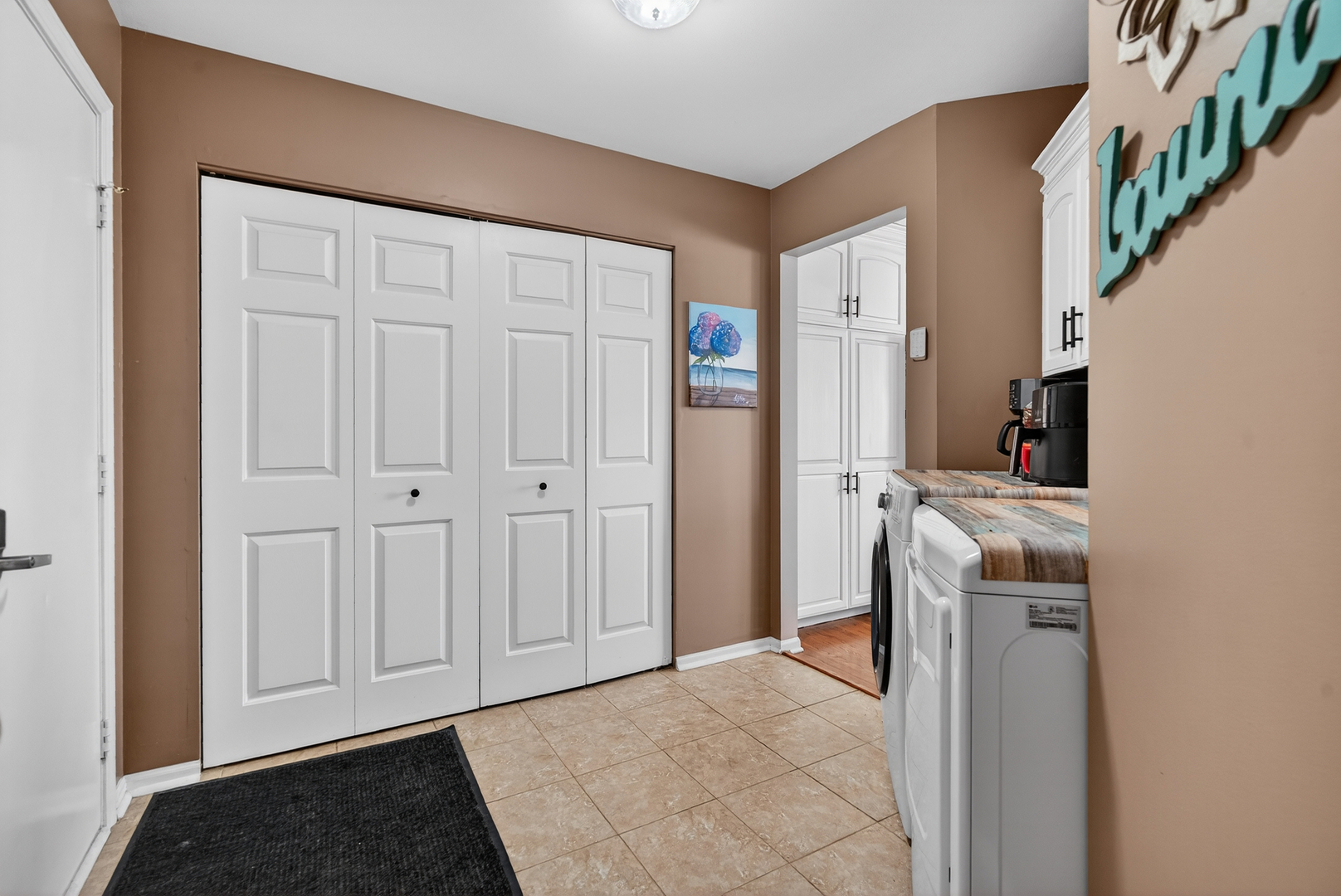 3434 Lake Shore Drive