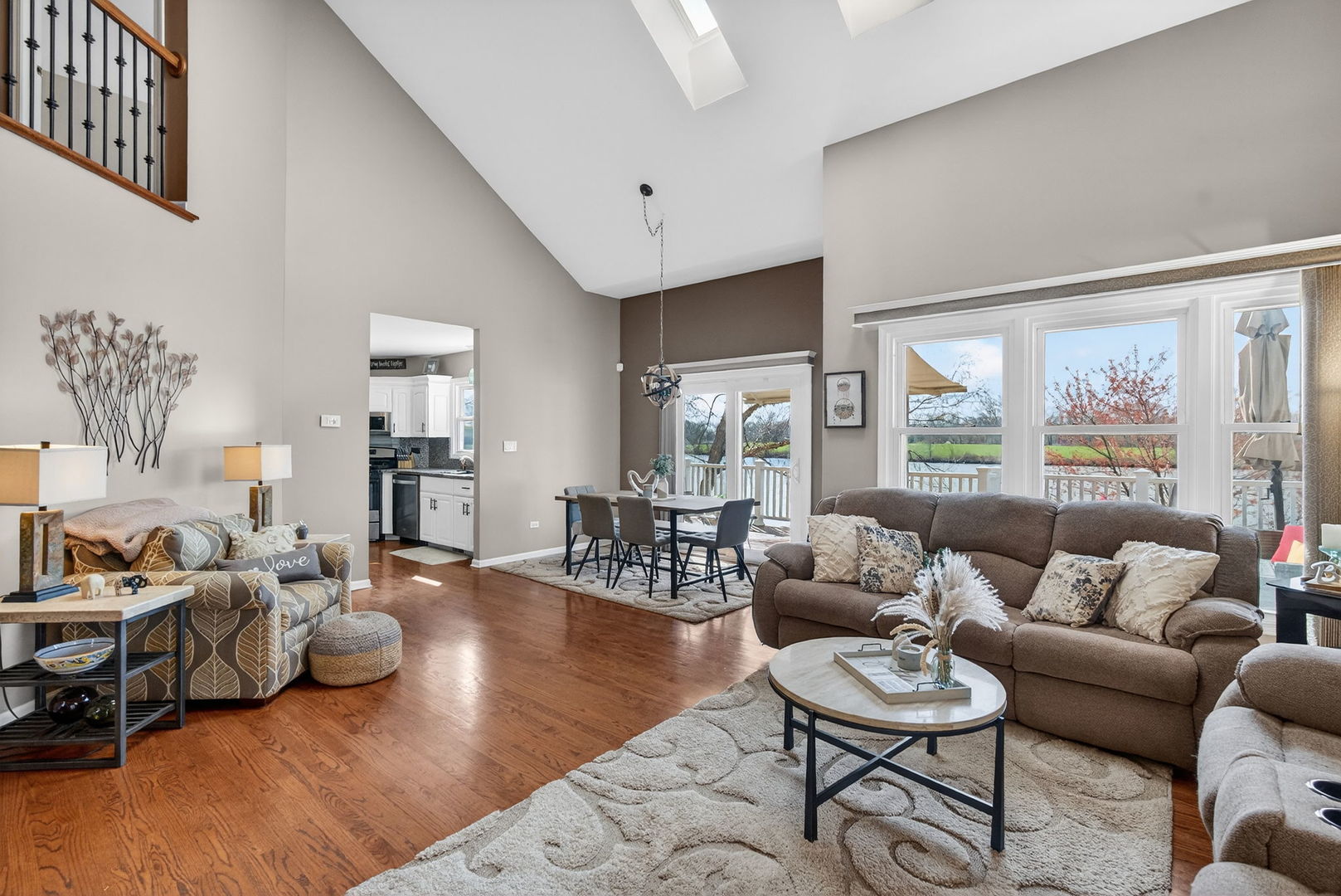 3434 Lake Shore Drive