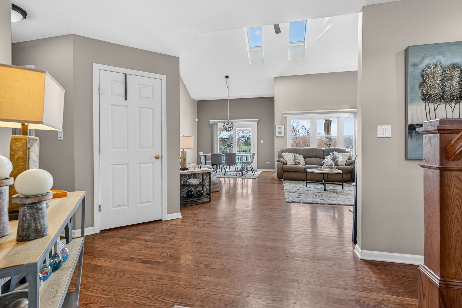 3434 Lake Shore Drive