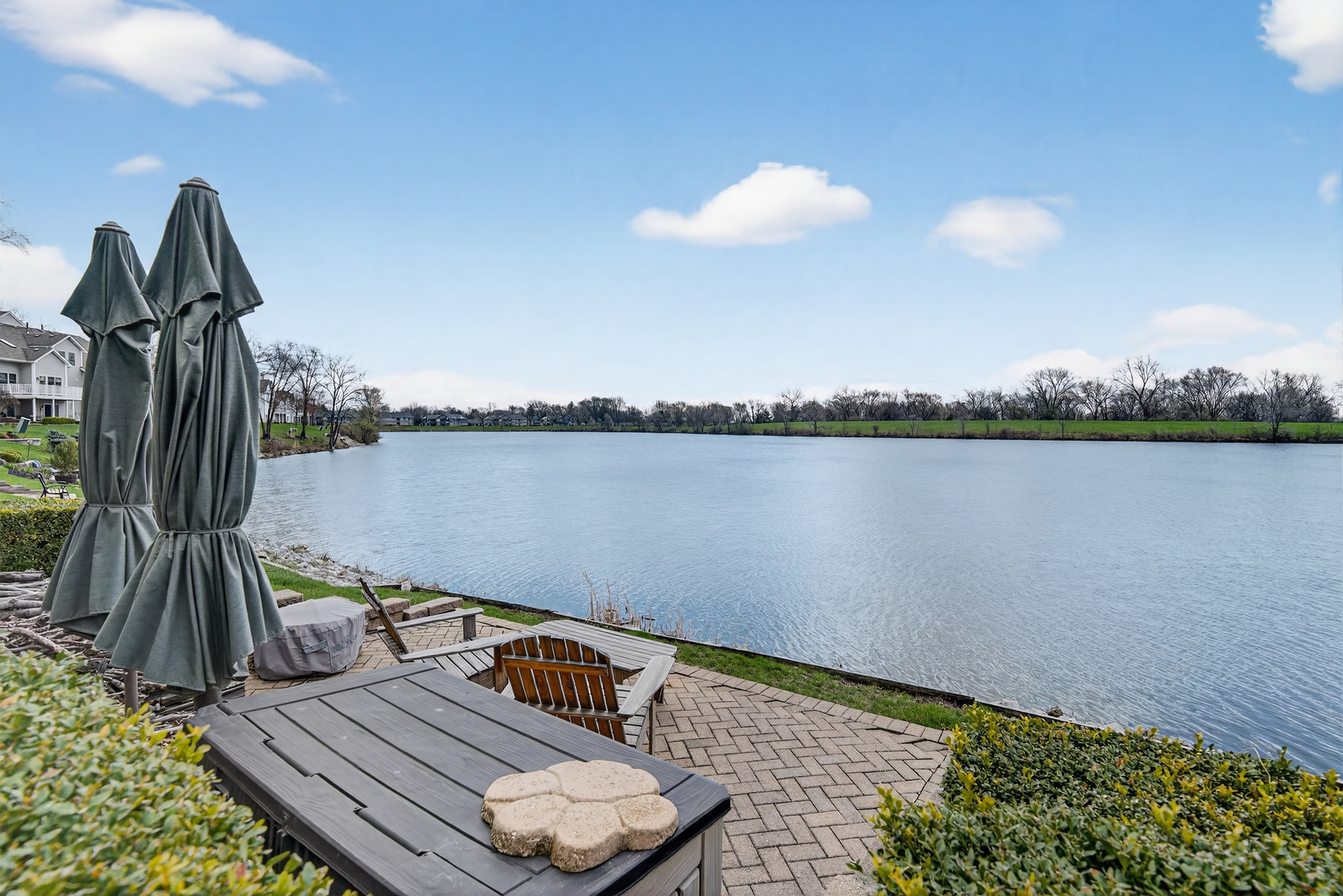 3434 Lake Shore Drive