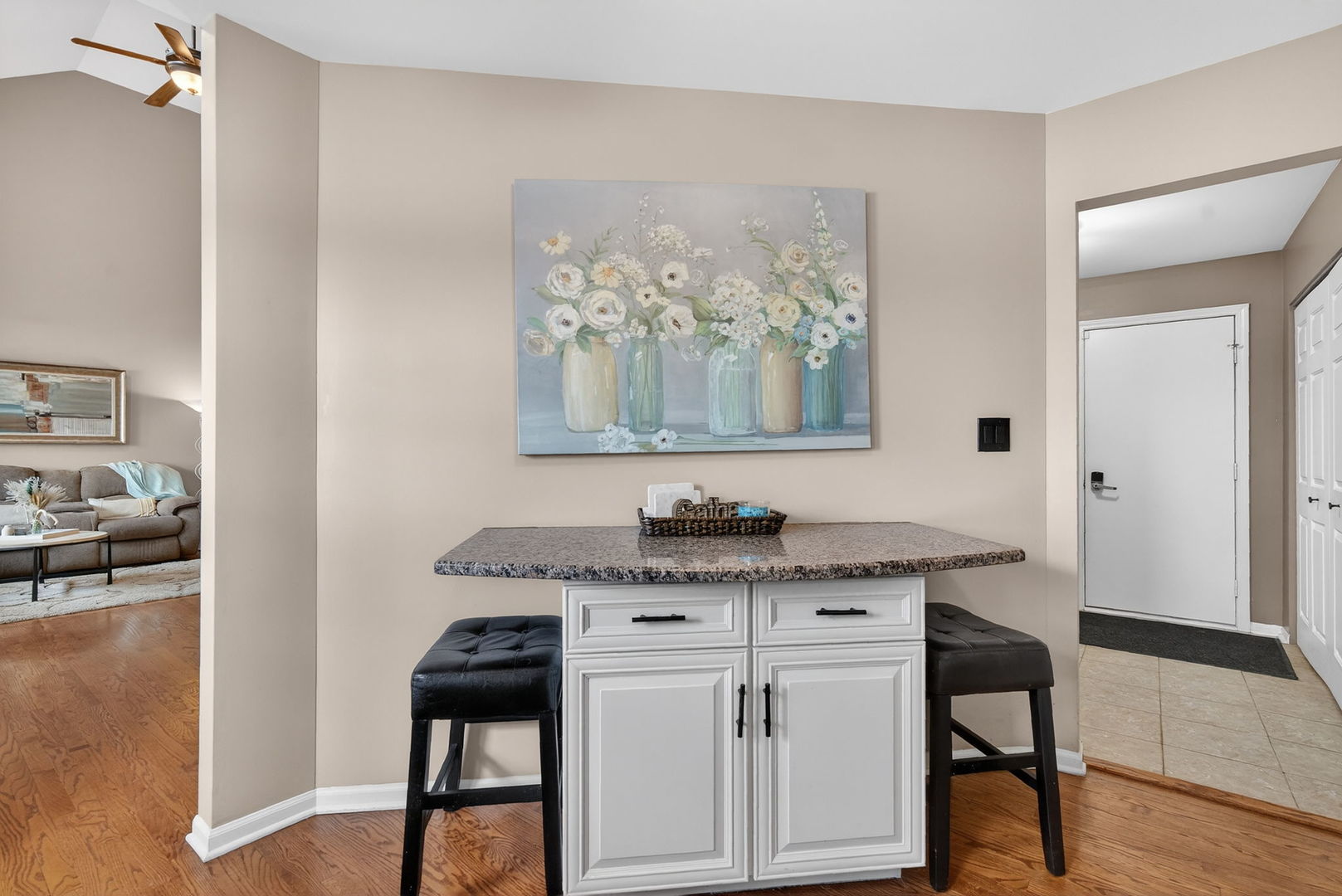 3434 Lake Shore Drive