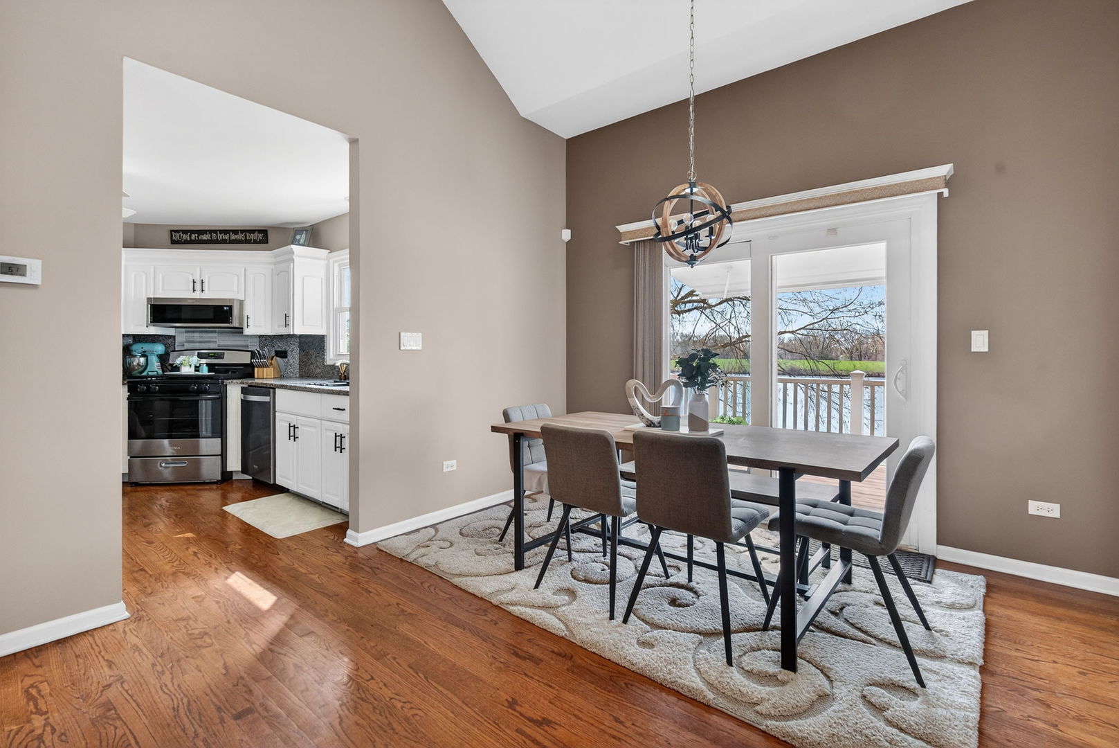 3434 Lake Shore Drive