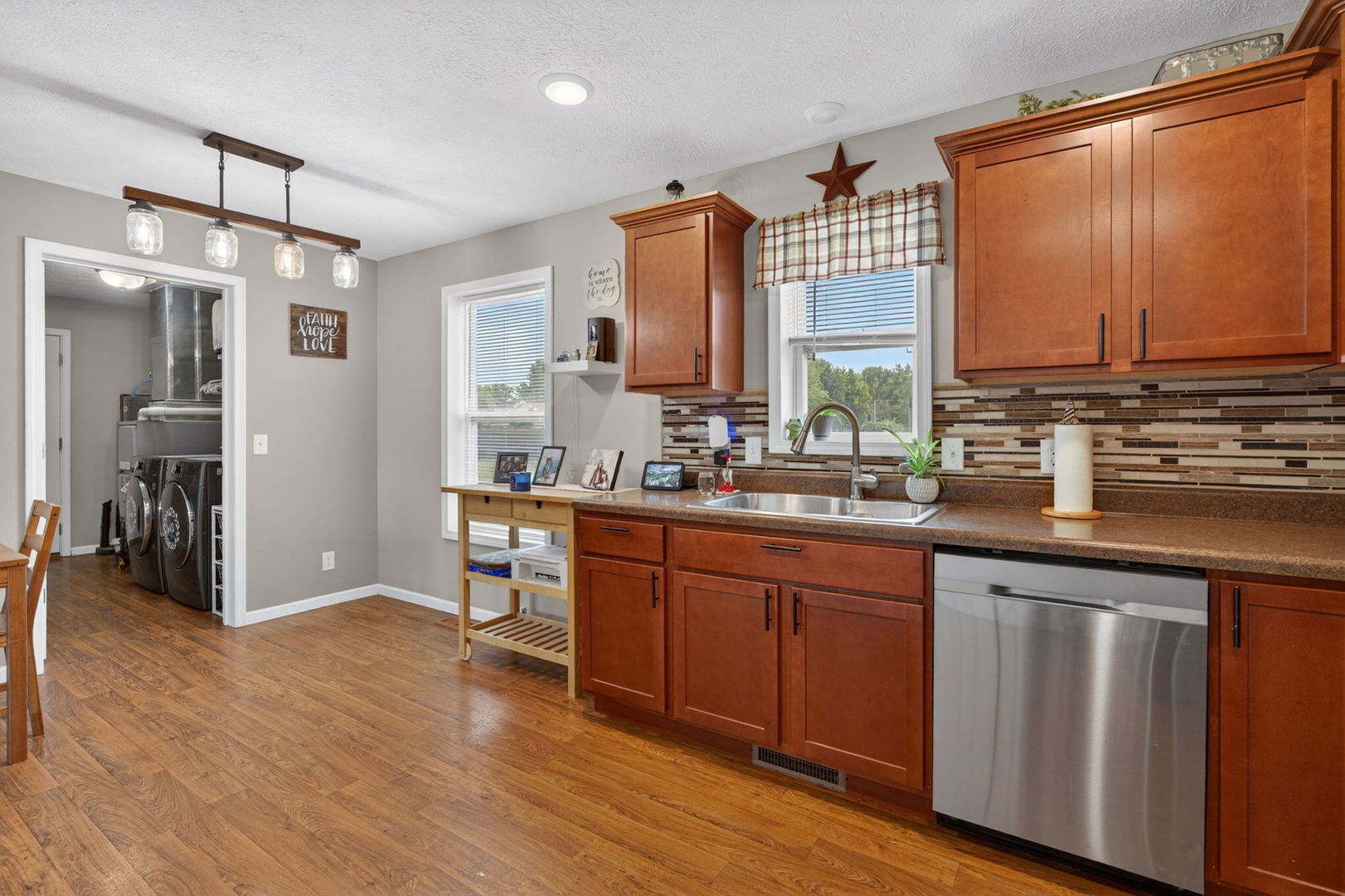 511 Sundown Trail