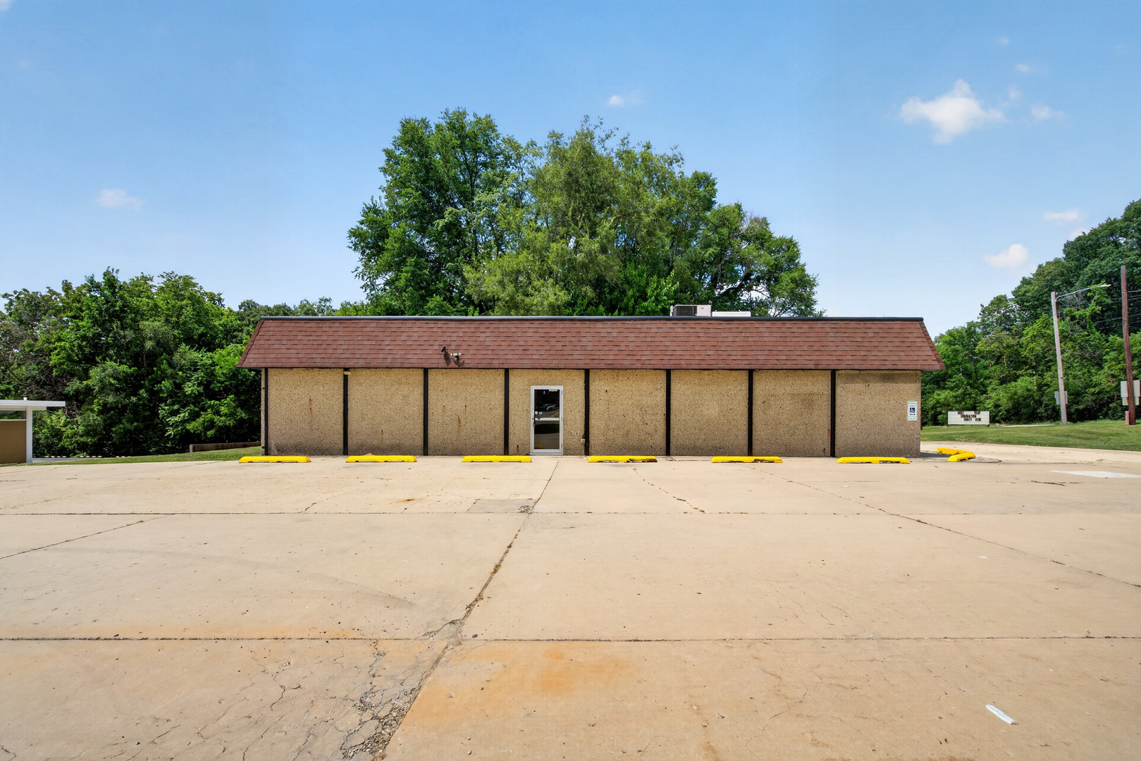 800 W Bluff Street