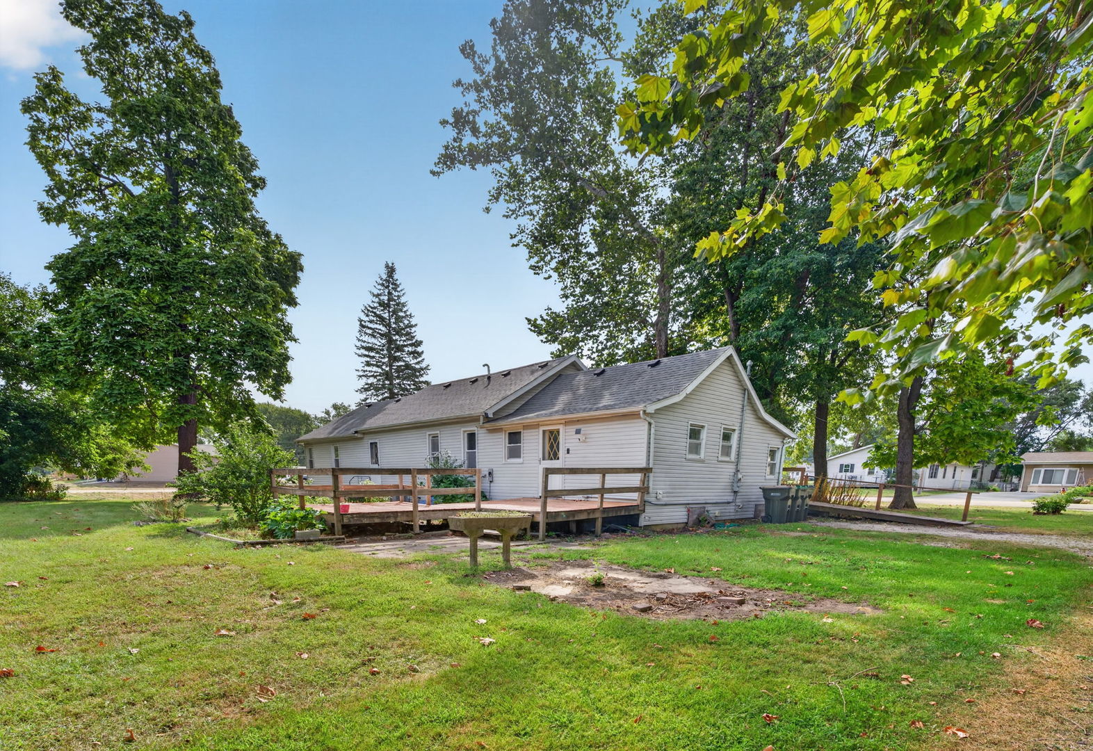 406 W 3rd Street
