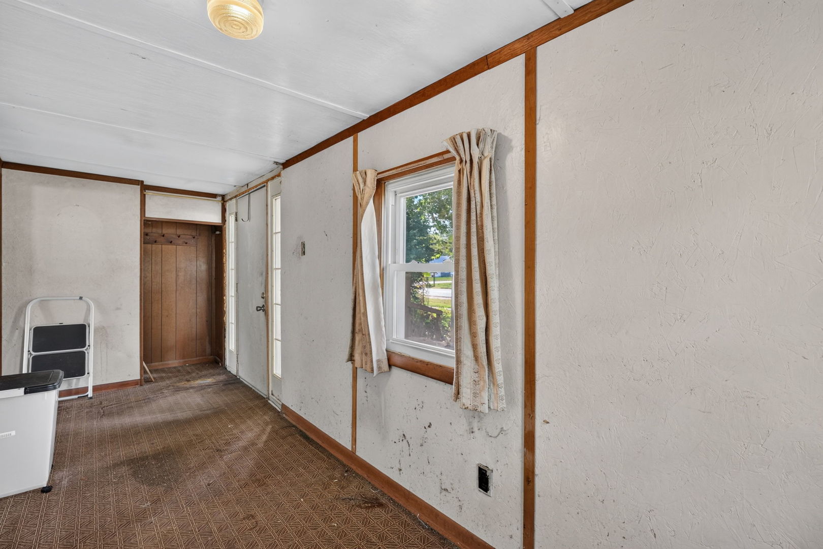 406 W 3rd Street