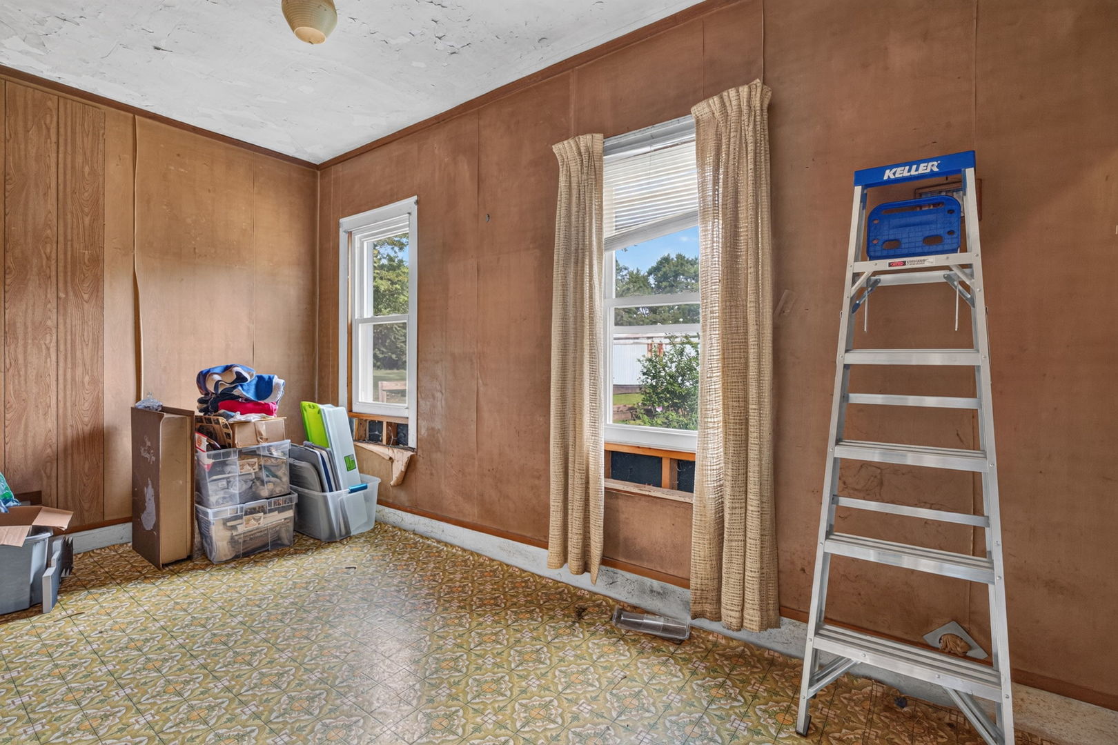 406 W 3rd Street