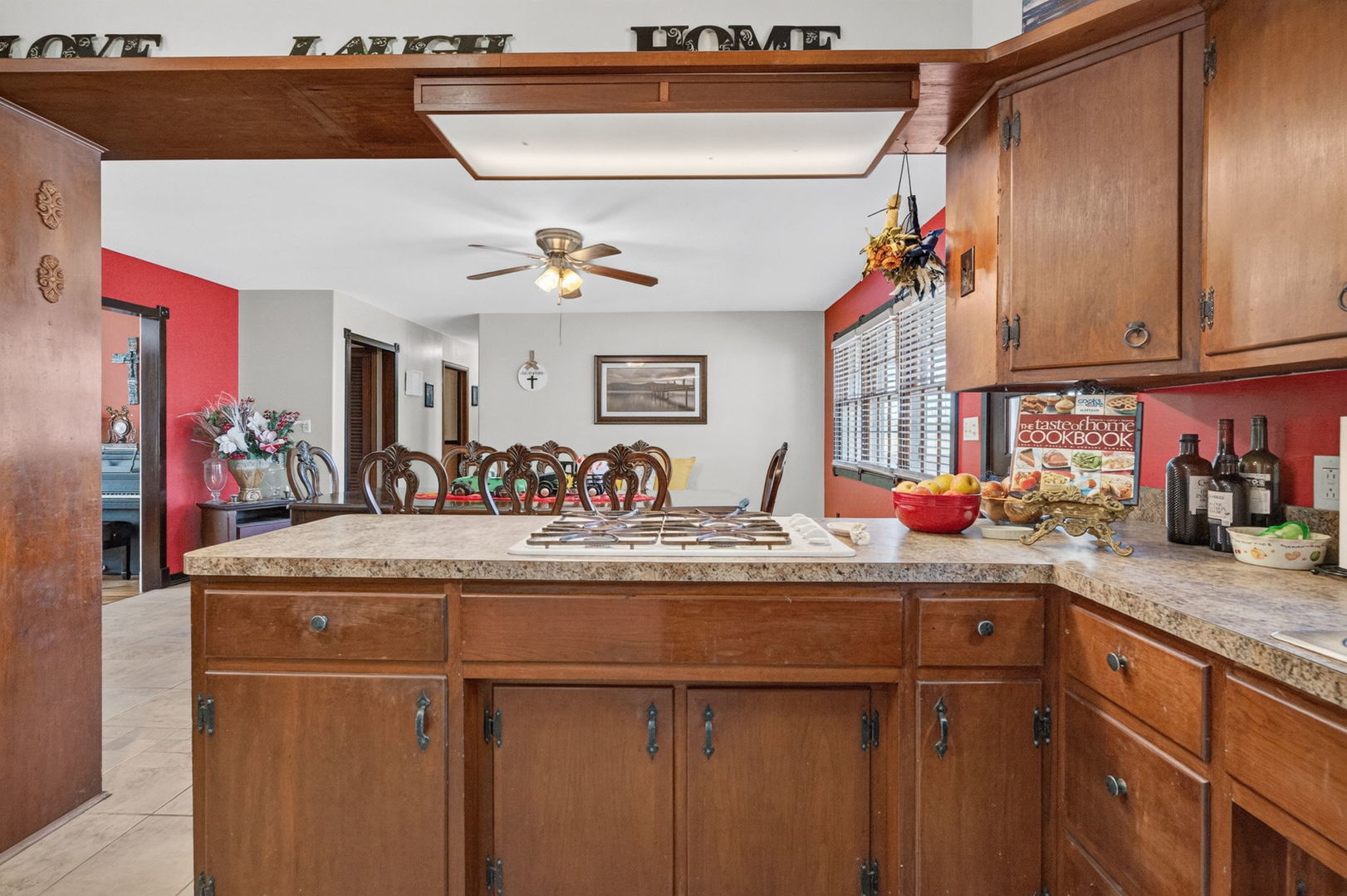 290 W 3rd Street