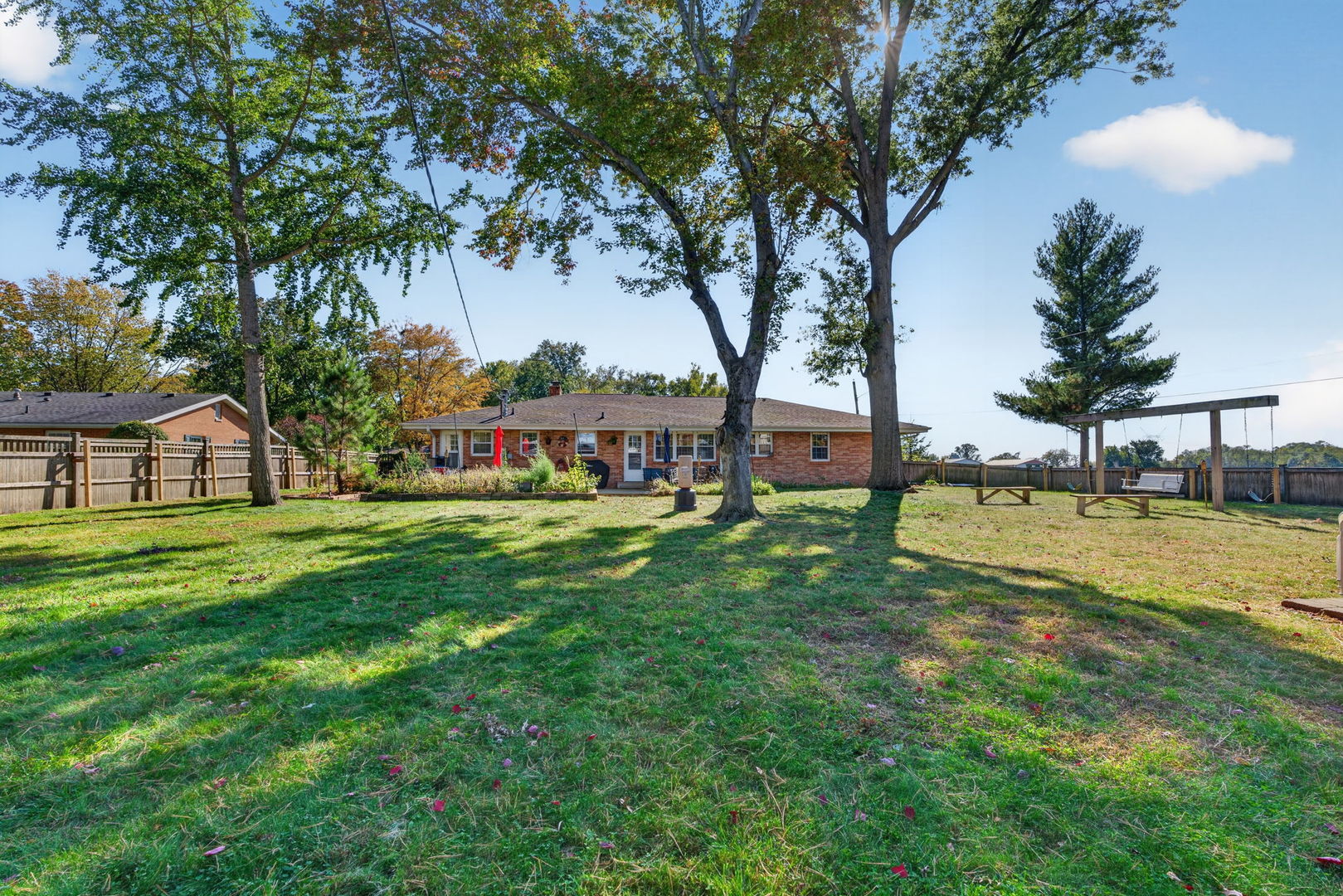 290 W 3rd Street