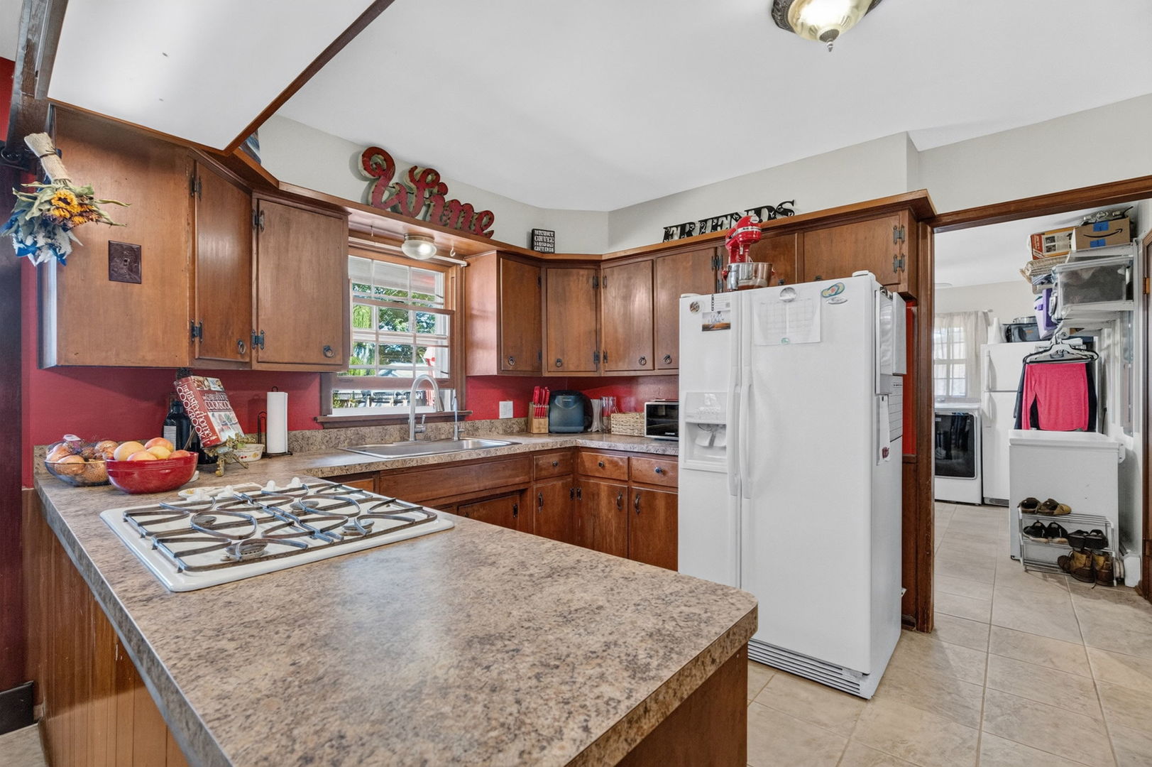 290 W 3rd Street