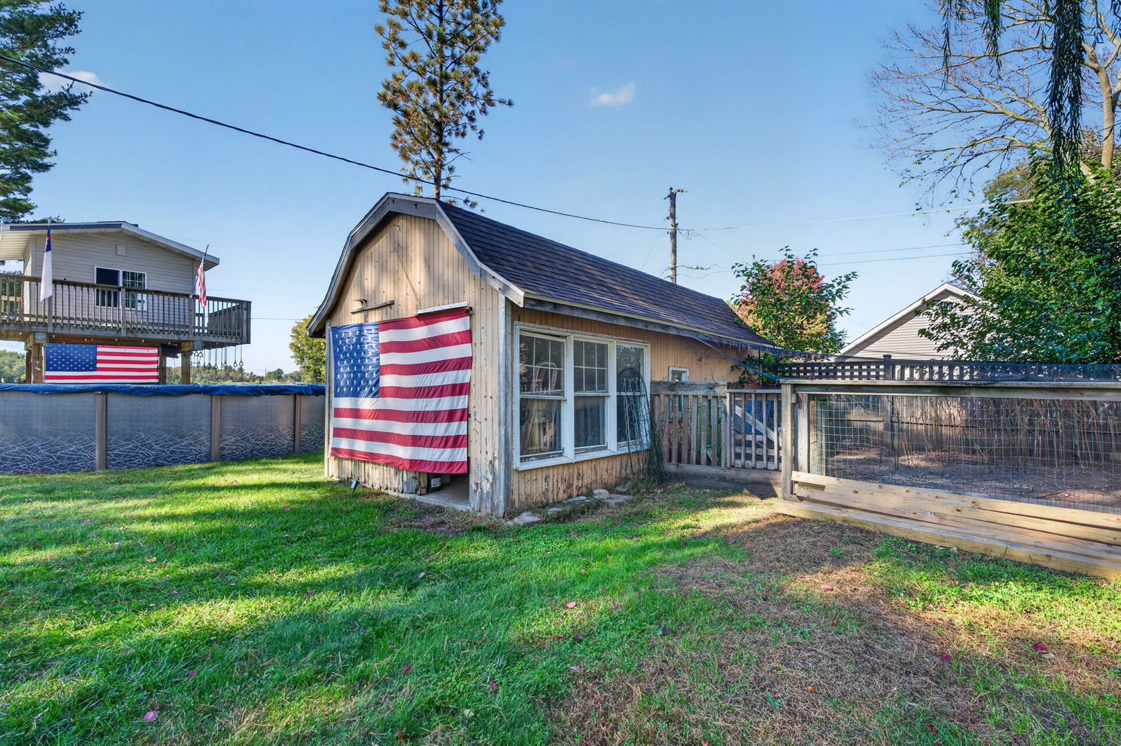 290 W 3rd Street