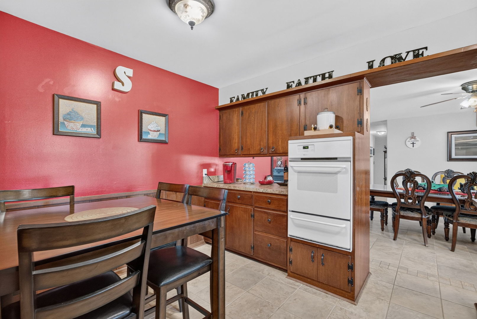 290 W 3rd Street