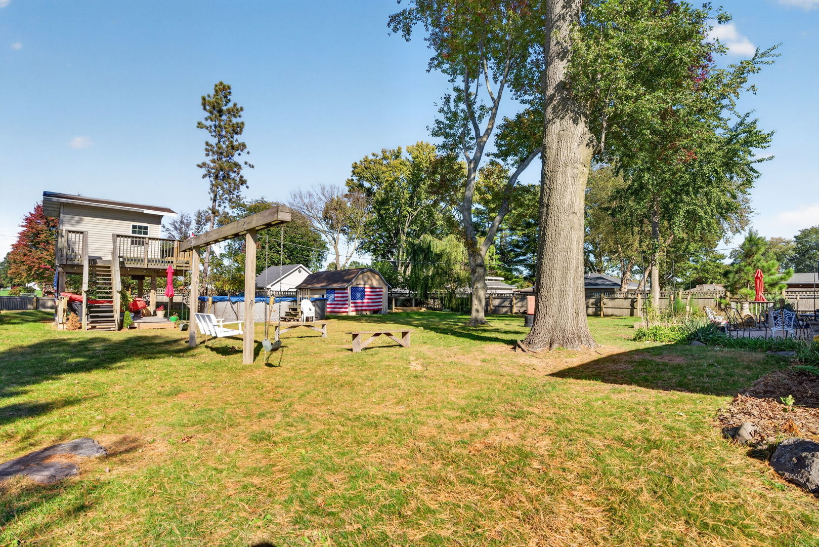 290 W 3rd Street