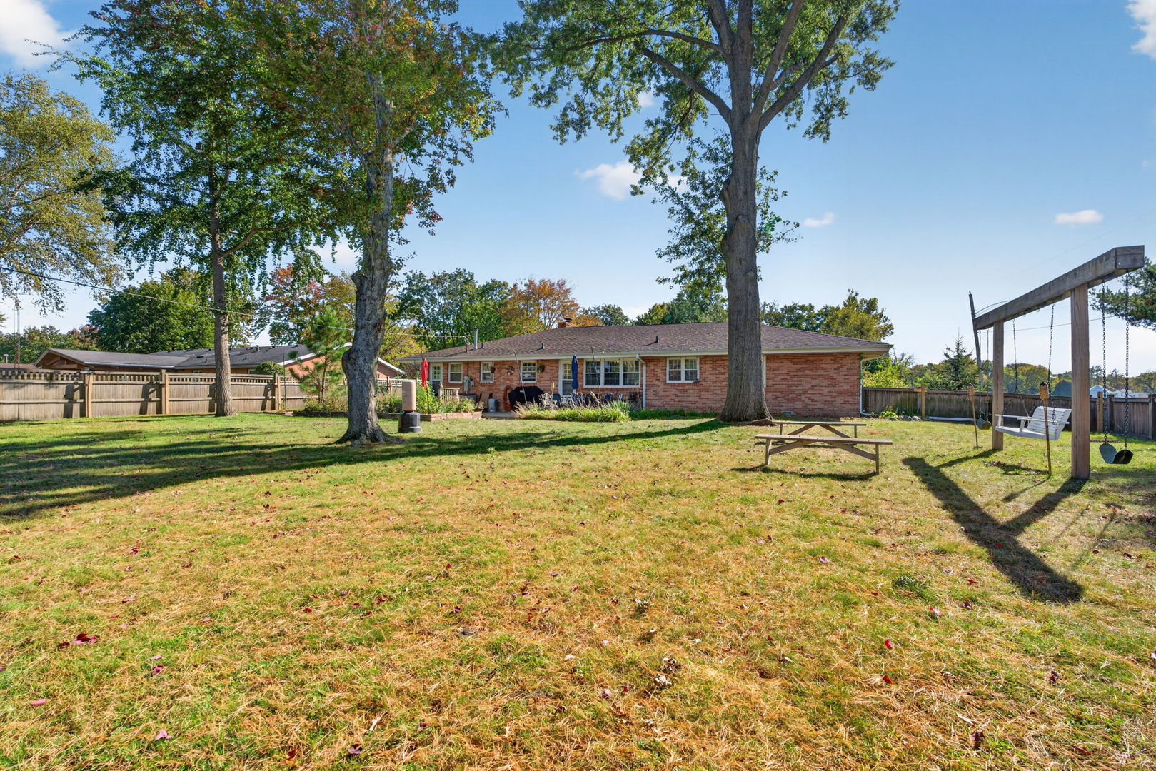 290 W 3rd Street
