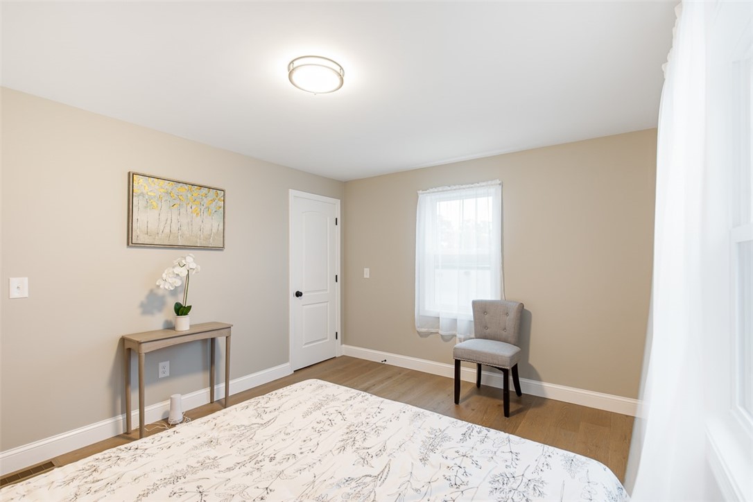 162 Colonial Road